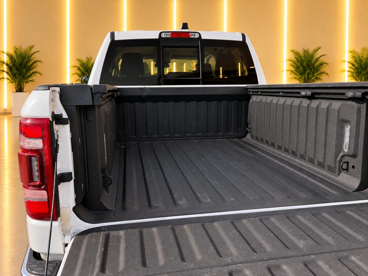 RAM 1500 Laramie Crew Cab SWB 4WD 2022