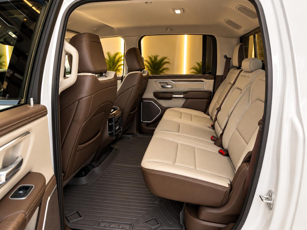 RAM 1500 Laramie Crew Cab SWB 4WD 2022