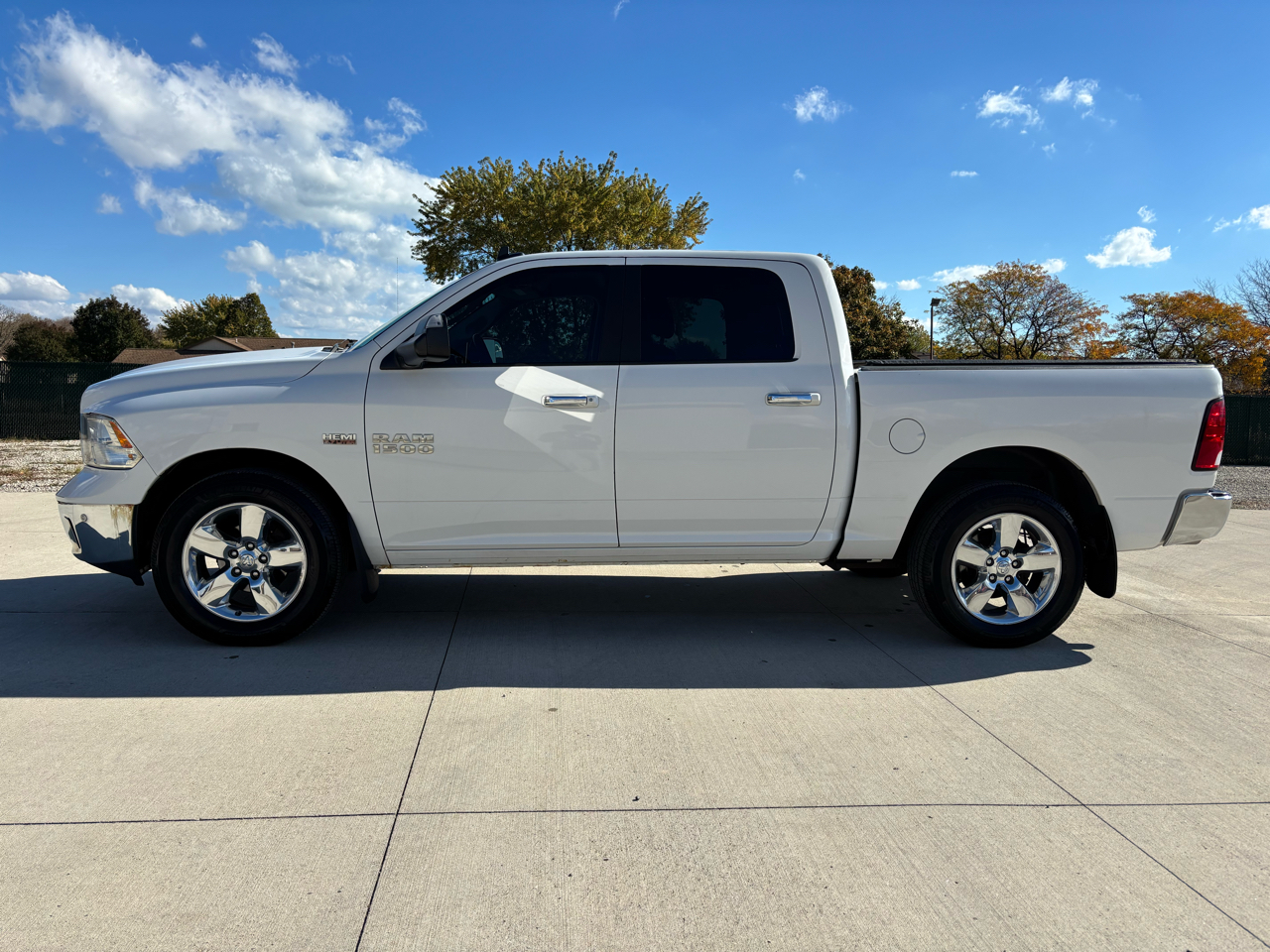 RAM 1500 Big Horn 4x4 Crew Cab 5'7" Box 2017 RAM 1500 Big Horn 4x4 Crew Cab 5'7" Box 2017