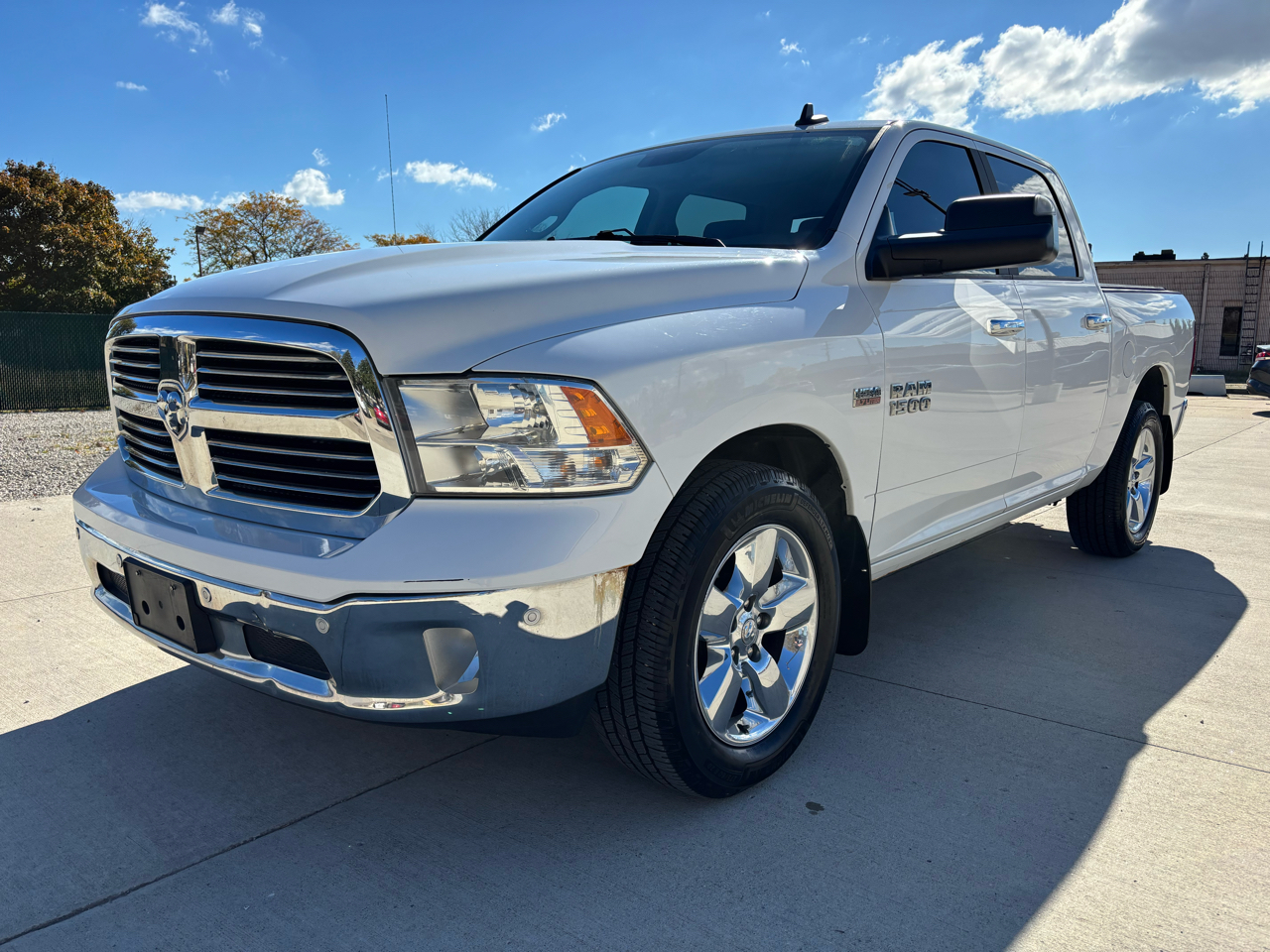 RAM 1500 Big Horn 4x4 Crew Cab 5'7" Box 2017 RAM 1500 Big Horn 4x4 Crew Cab 5'7" Box 2017