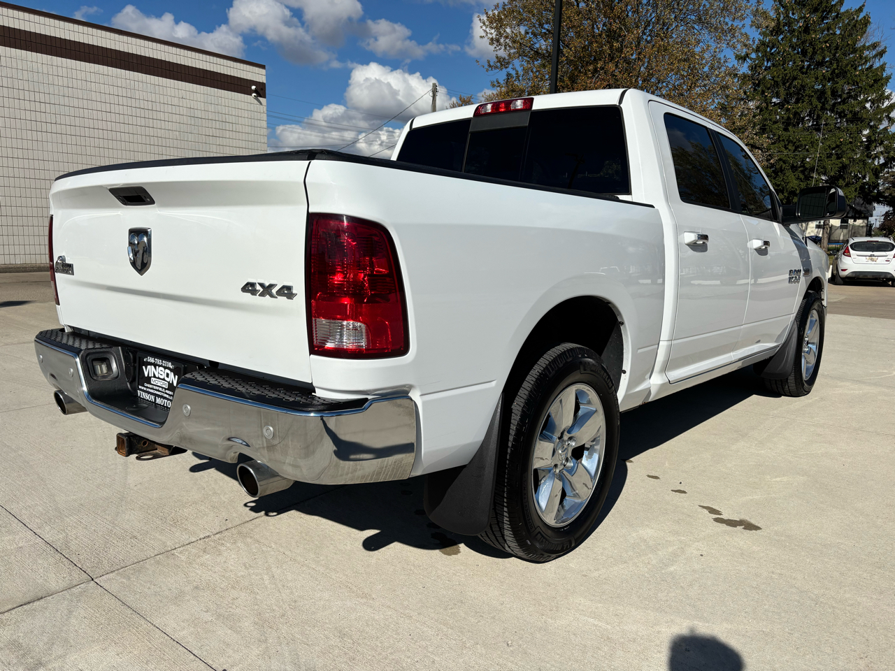 RAM 1500 Big Horn 4x4 Crew Cab 5'7" Box 2017 RAM 1500 Big Horn 4x4 Crew Cab 5'7" Box 2017