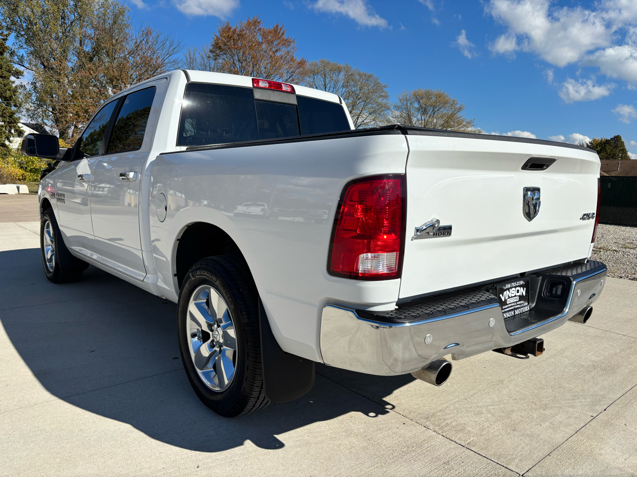 RAM 1500 Big Horn 4x4 Crew Cab 5'7" Box 2017 RAM 1500 Big Horn 4x4 Crew Cab 5'7" Box 2017