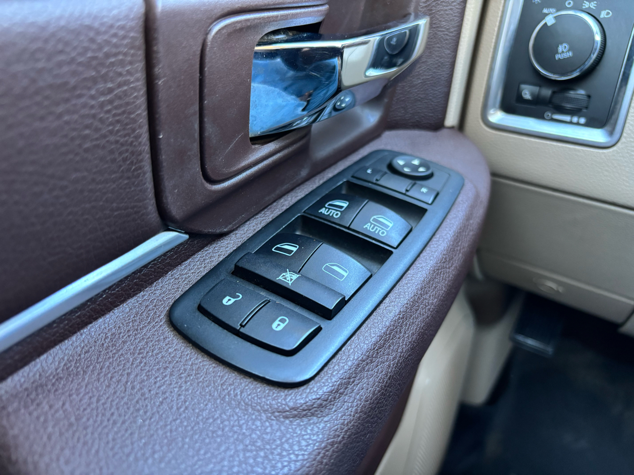 RAM 1500 Big Horn 4x4 Crew Cab 5'7" Box 2017 RAM 1500 Big Horn 4x4 Crew Cab 5'7" Box 2017