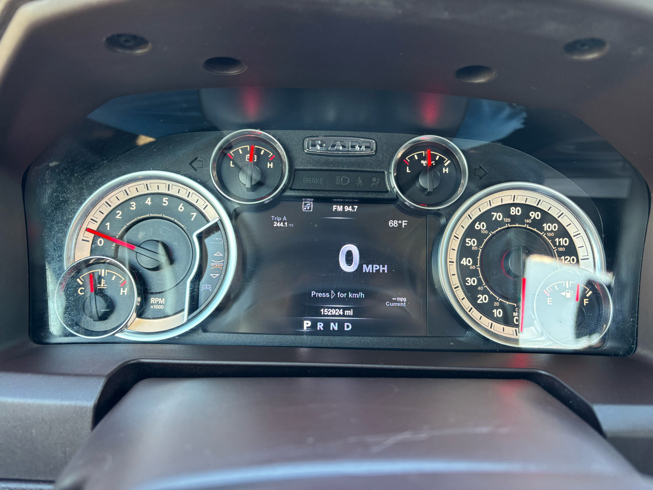 RAM 1500 Big Horn 4x4 Crew Cab 5'7" Box 2017 RAM 1500 Big Horn 4x4 Crew Cab 5'7" Box 2017