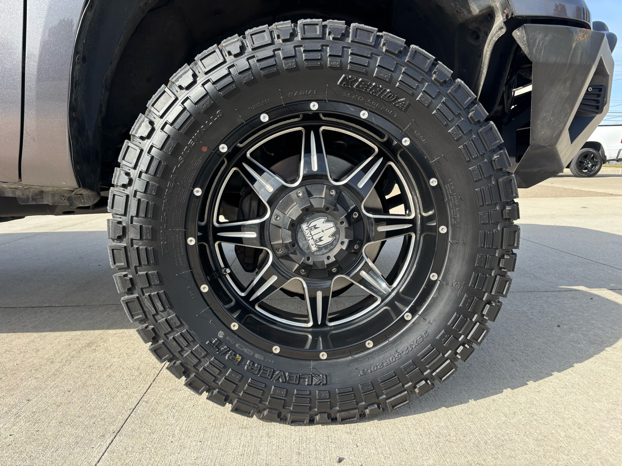 Toyota Tundra 4WD Platinum CrewMax 5.5' Bed 5.7L (Natl) 2017 Toyota Tundra 4WD Platinum CrewMax 5.5' Bed 5.7L (Natl) 2017