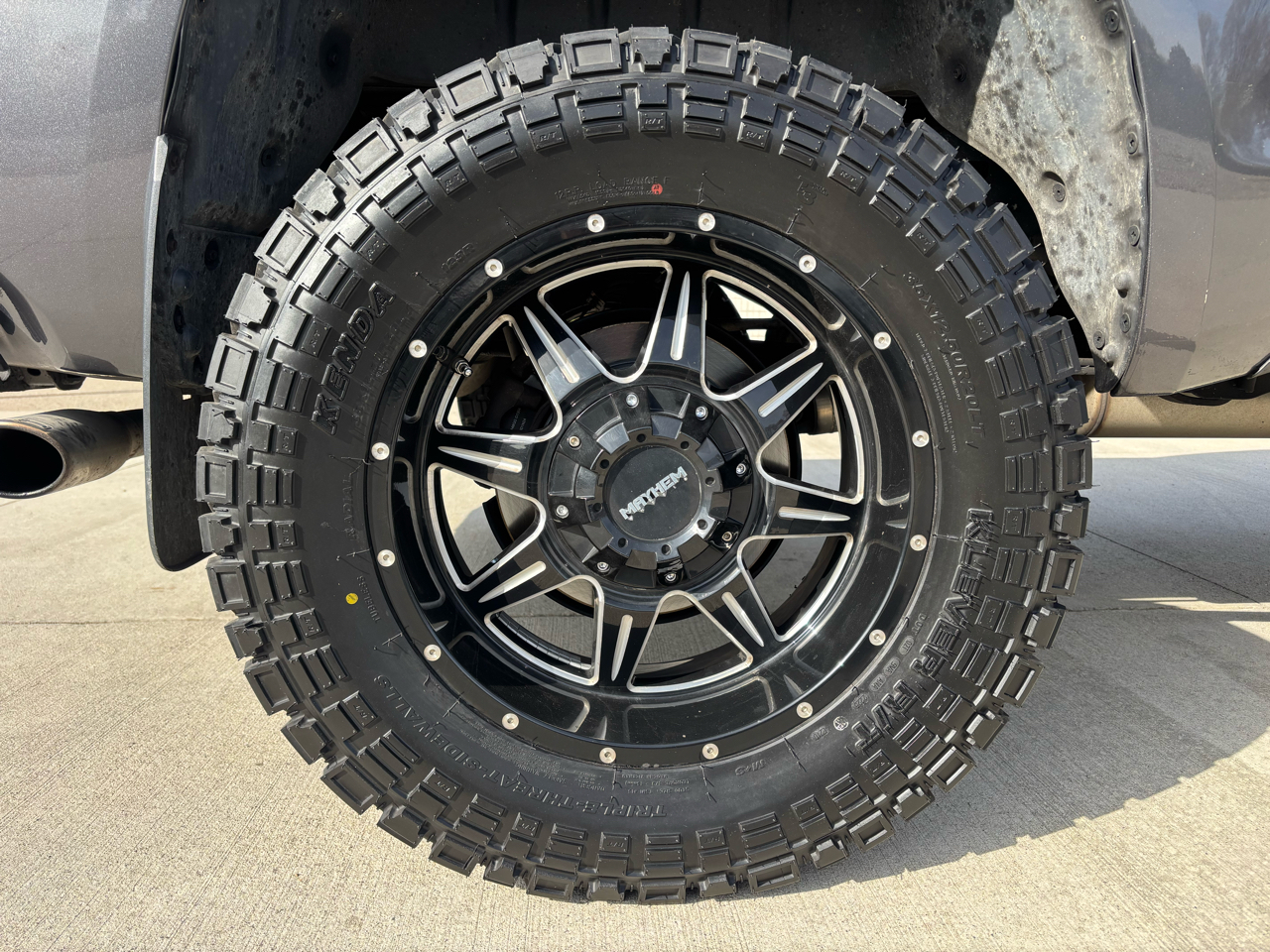 Toyota Tundra 4WD Platinum CrewMax 5.5' Bed 5.7L (Natl) 2017 Toyota Tundra 4WD Platinum CrewMax 5.5' Bed 5.7L (Natl) 2017