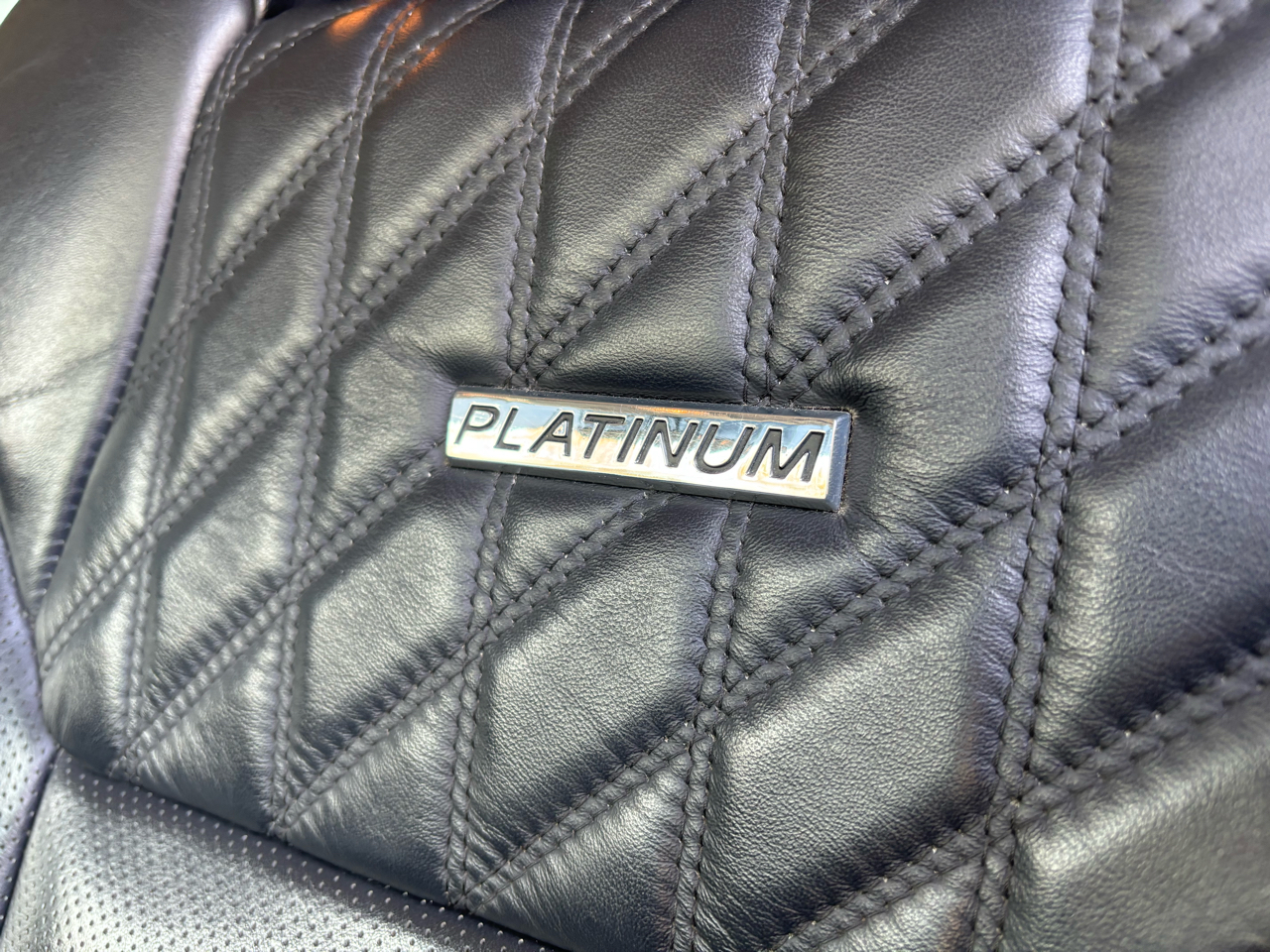 Toyota Tundra 4WD Platinum CrewMax 5.5' Bed 5.7L (Natl) 2017 Toyota Tundra 4WD Platinum CrewMax 5.5' Bed 5.7L (Natl) 2017