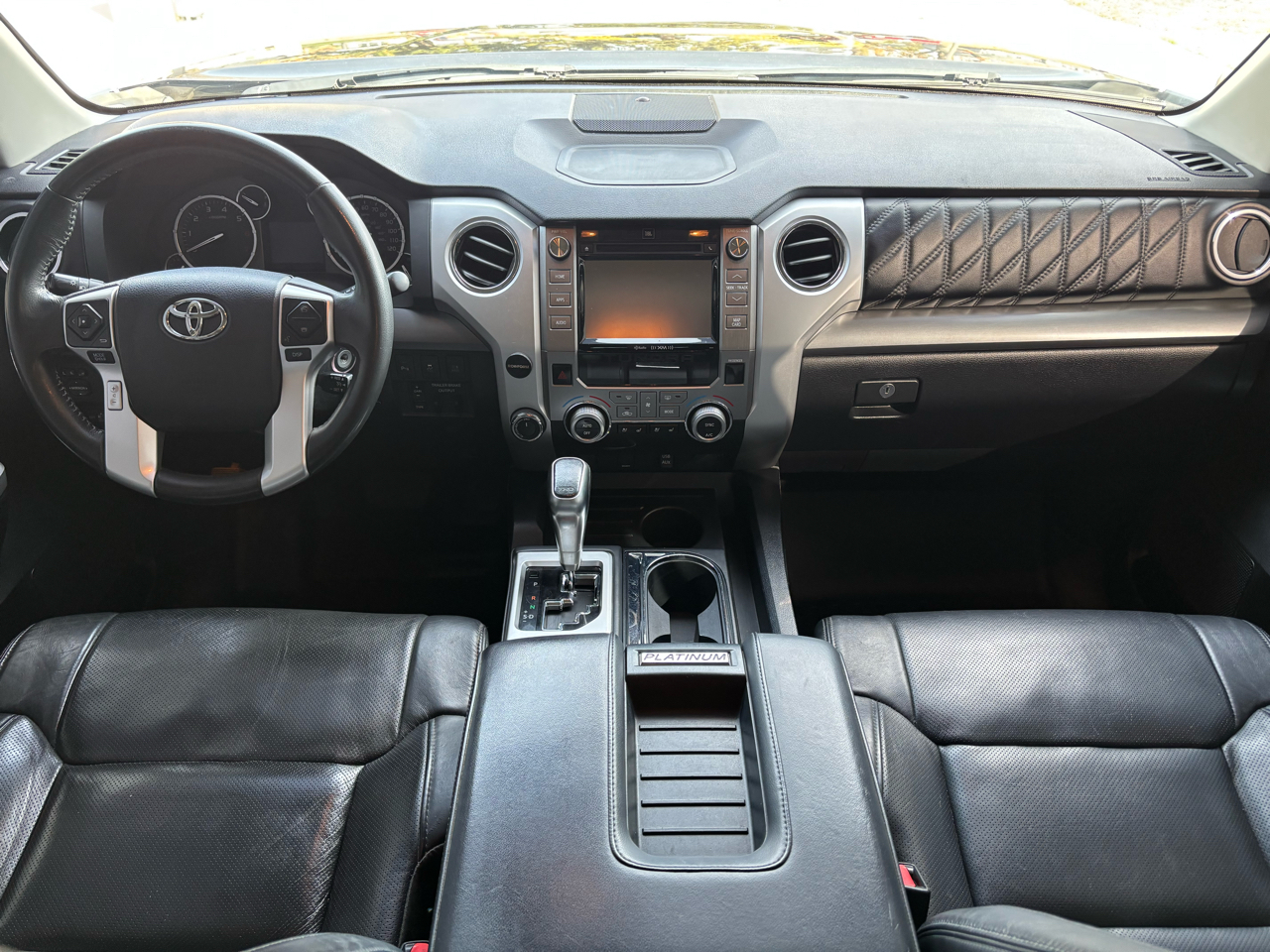 Toyota Tundra 4WD Platinum CrewMax 5.5' Bed 5.7L (Natl) 2017 Toyota Tundra 4WD Platinum CrewMax 5.5' Bed 5.7L (Natl) 2017