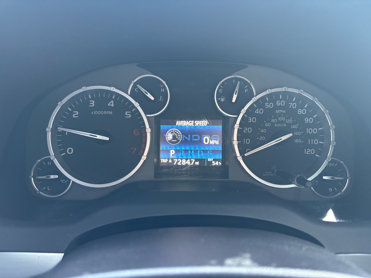 Toyota Tundra 4WD Platinum CrewMax 5.5' Bed 5.7L (Natl) 2017 Toyota Tundra 4WD Platinum CrewMax 5.5' Bed 5.7L (Natl) 2017