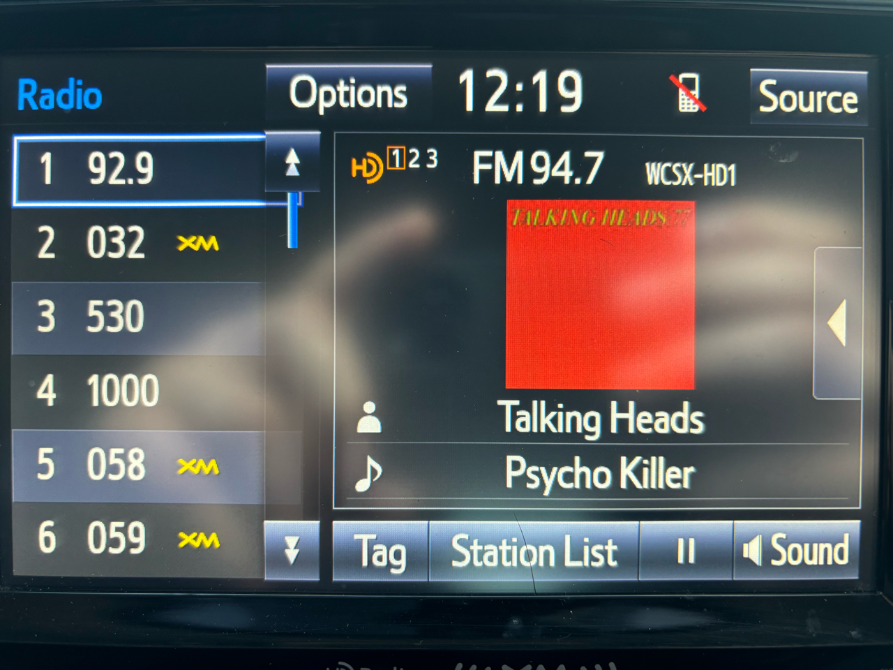 Toyota Tundra 4WD Platinum CrewMax 5.5' Bed 5.7L (Natl) 2017 Toyota Tundra 4WD Platinum CrewMax 5.5' Bed 5.7L (Natl) 2017