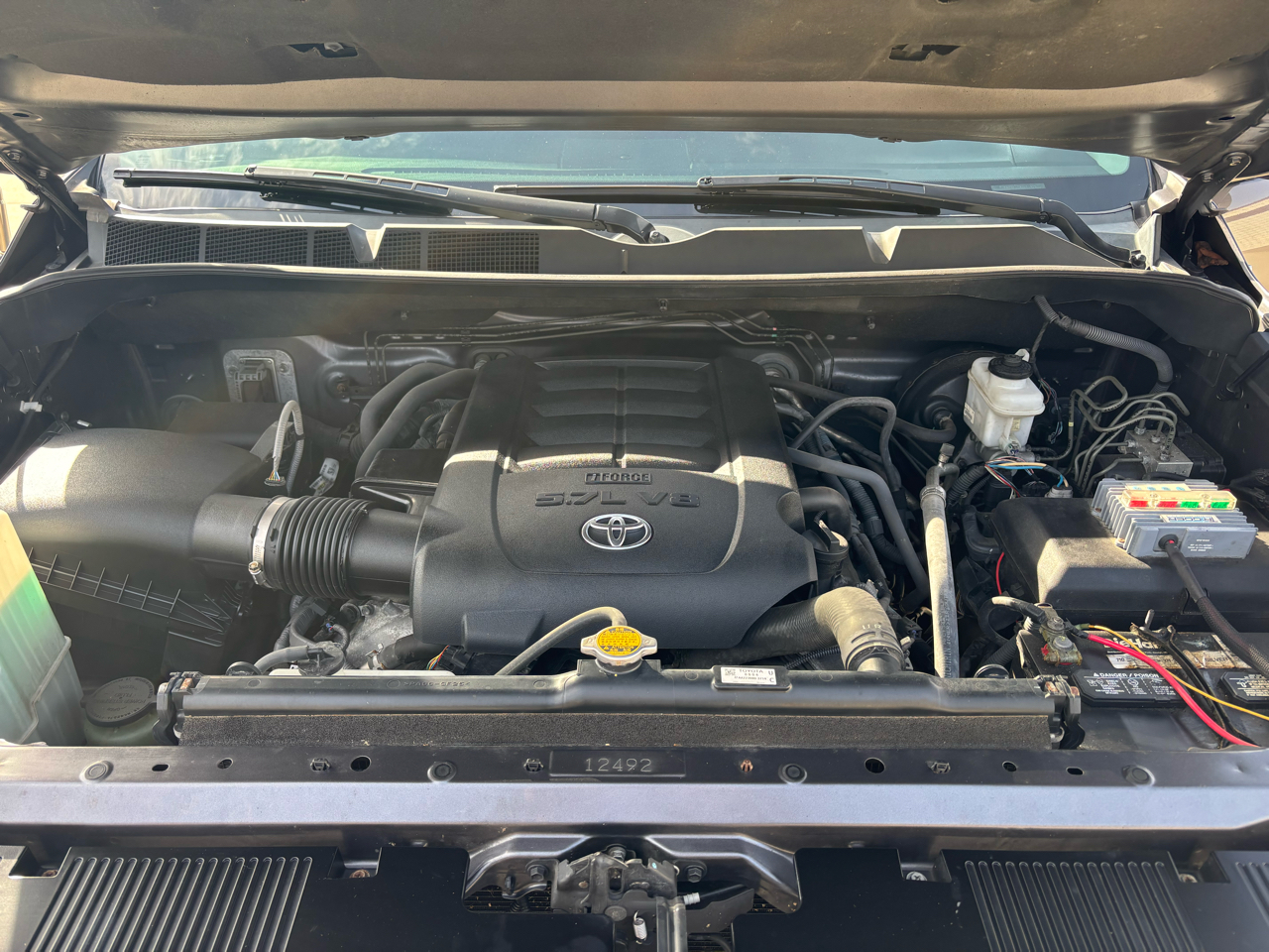 Toyota Tundra 4WD Platinum CrewMax 5.5' Bed 5.7L (Natl) 2017 Toyota Tundra 4WD Platinum CrewMax 5.5' Bed 5.7L (Natl) 2017