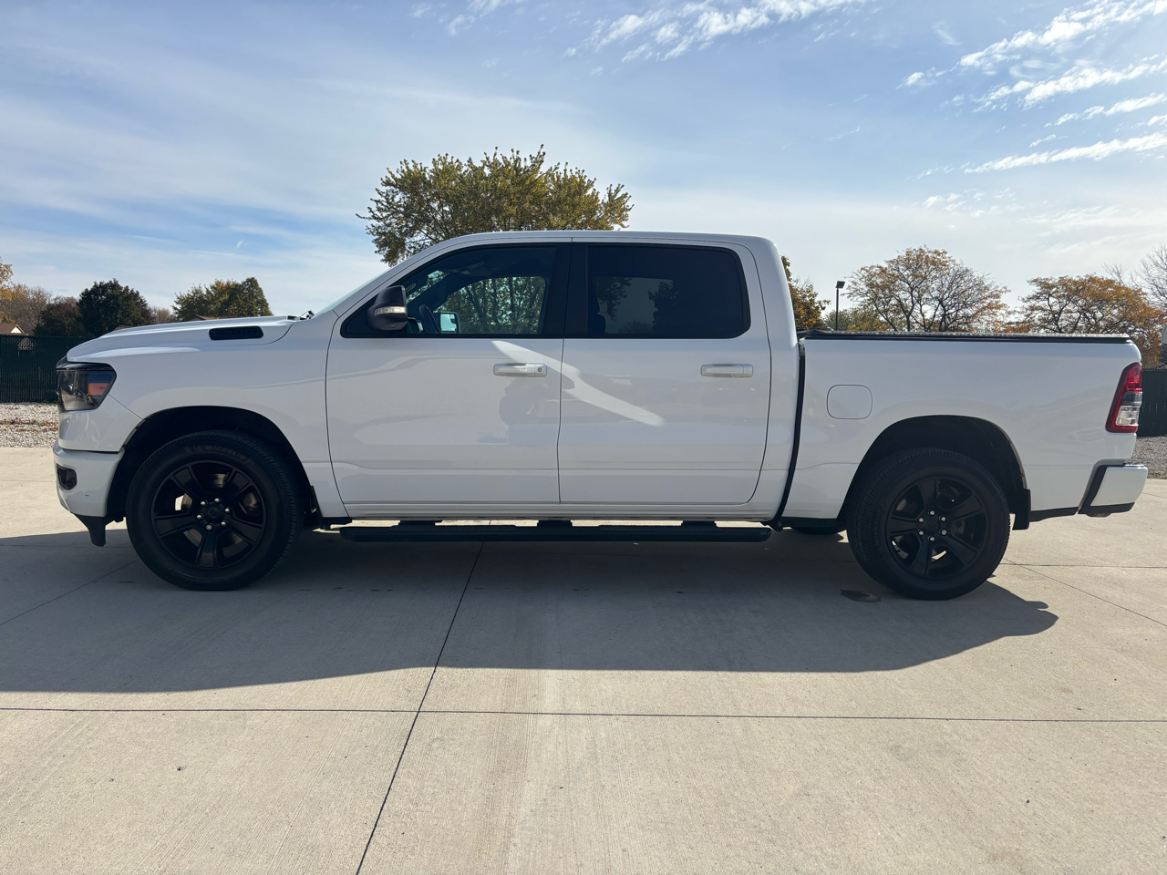RAM 1500 Big Horn 4x4 Crew Cab 5'7" Box 2020 RAM 1500 Big Horn 4x4 Crew Cab 5'7" Box 2020
