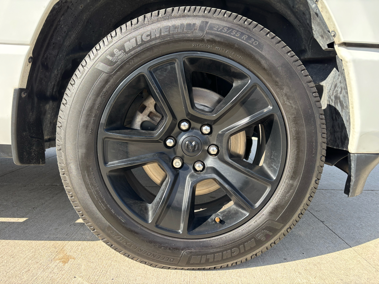 RAM 1500 Big Horn 4x4 Crew Cab 5'7" Box 2020 RAM 1500 Big Horn 4x4 Crew Cab 5'7" Box 2020