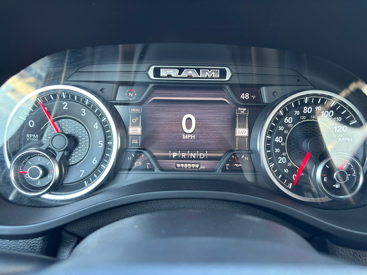 RAM 1500 Big Horn 4x4 Crew Cab 5'7" Box 2020 RAM 1500 Big Horn 4x4 Crew Cab 5'7" Box 2020