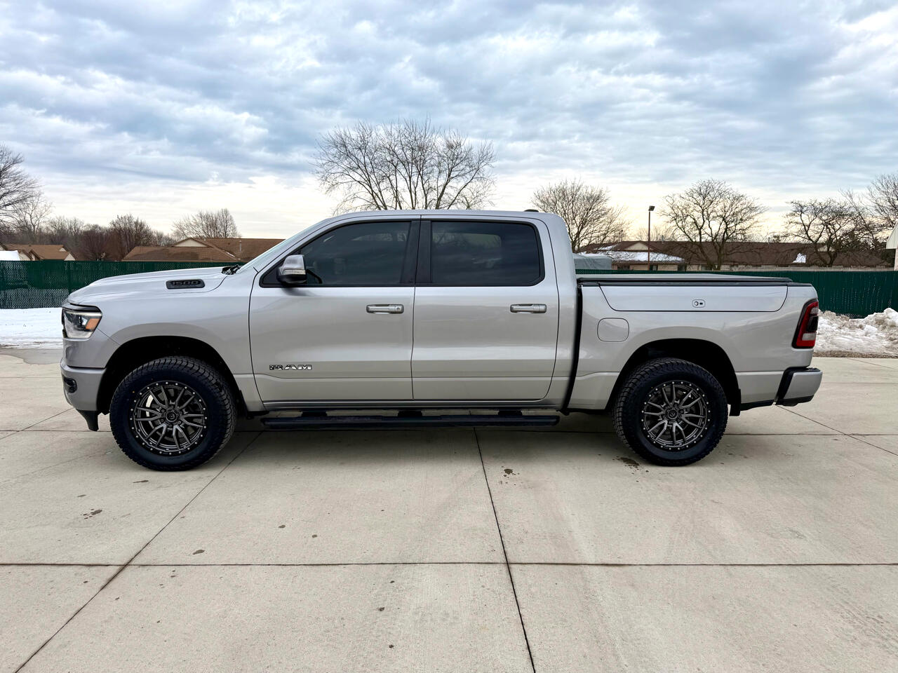 RAM 1500 Big Horn 4x4 Crew Cab 5'7" Box 2020