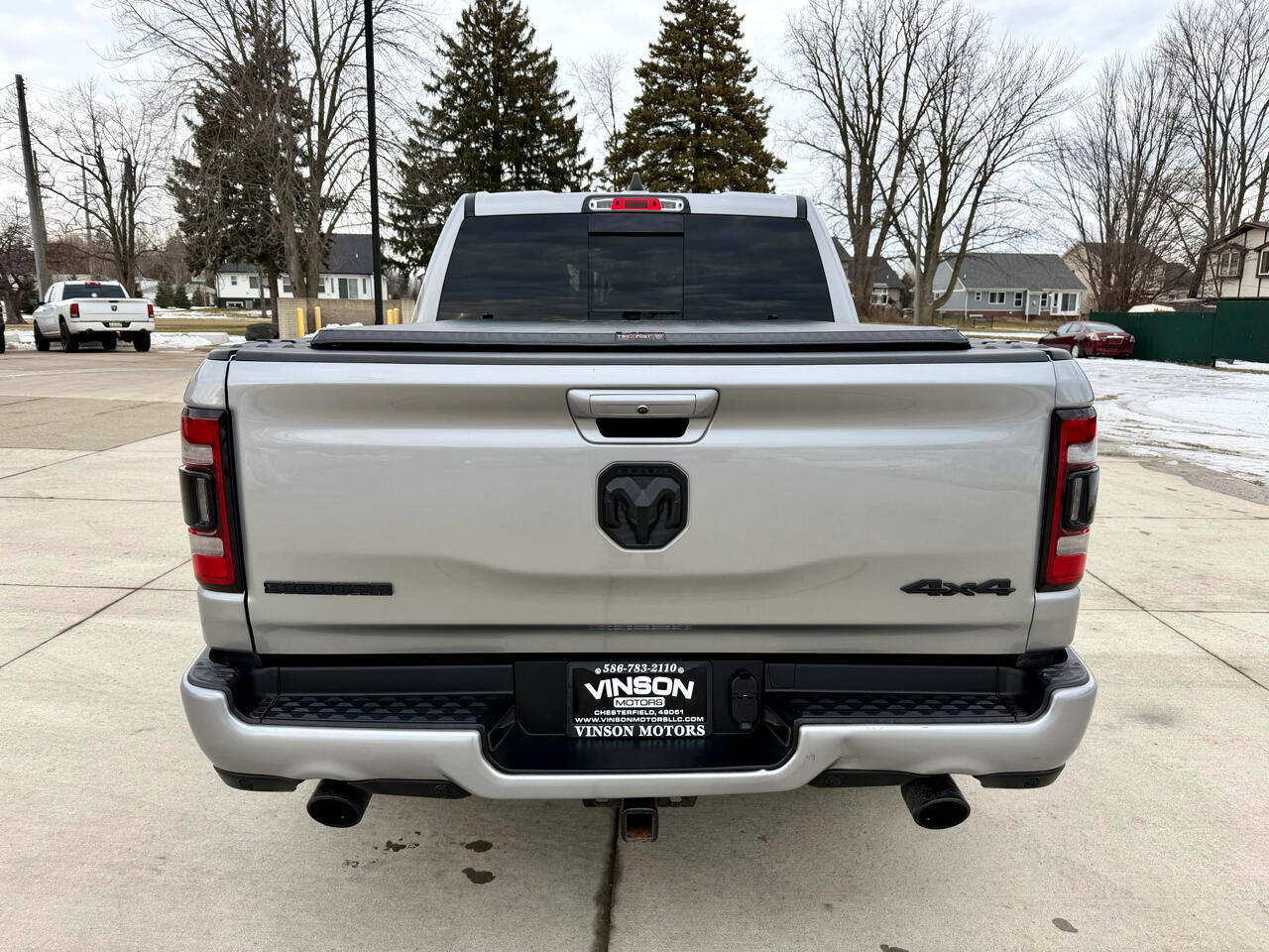 RAM 1500 Big Horn 4x4 Crew Cab 5'7" Box 2020