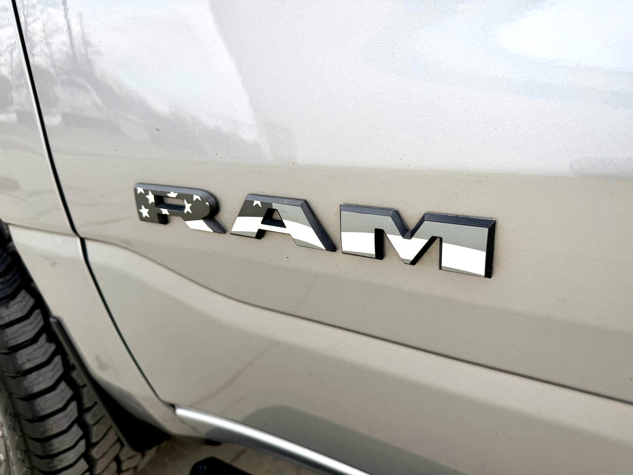 RAM 1500 Big Horn 4x4 Crew Cab 5'7" Box 2020