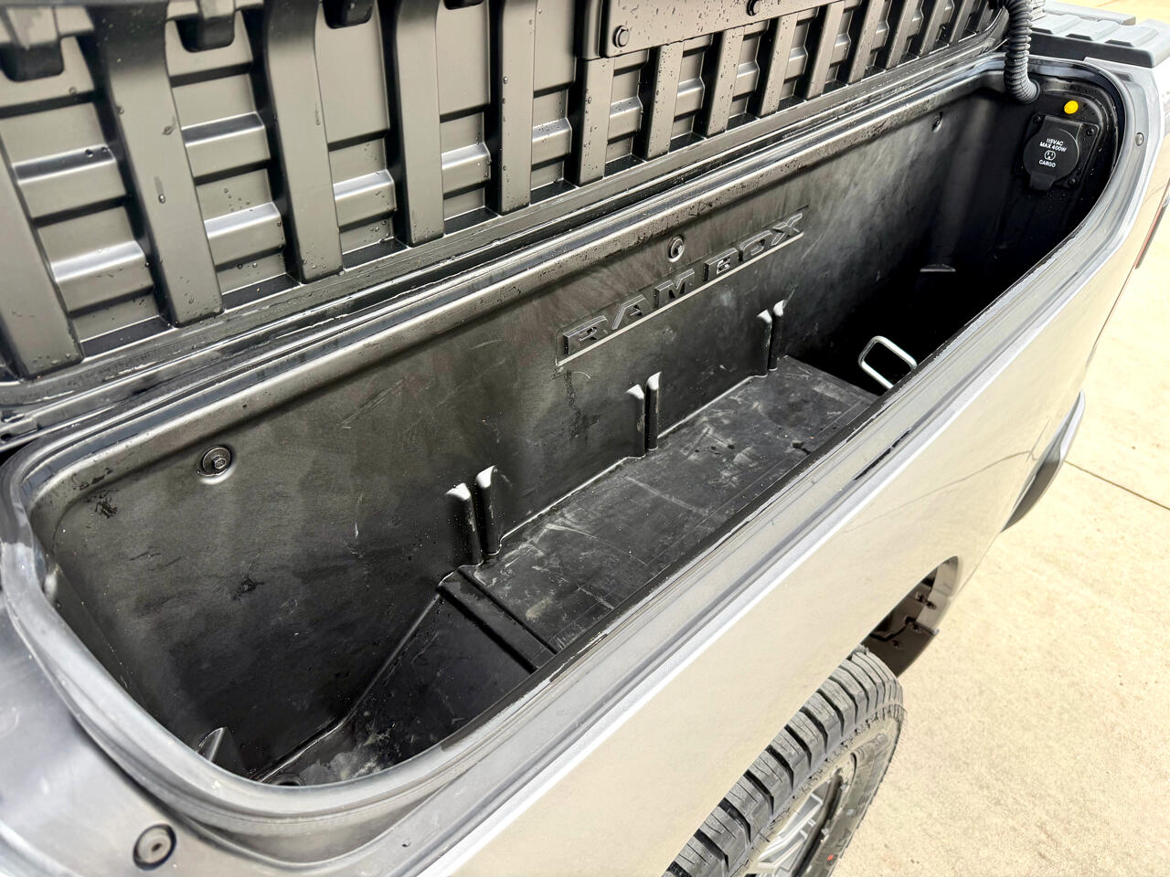 RAM 1500 Big Horn 4x4 Crew Cab 5'7" Box 2020