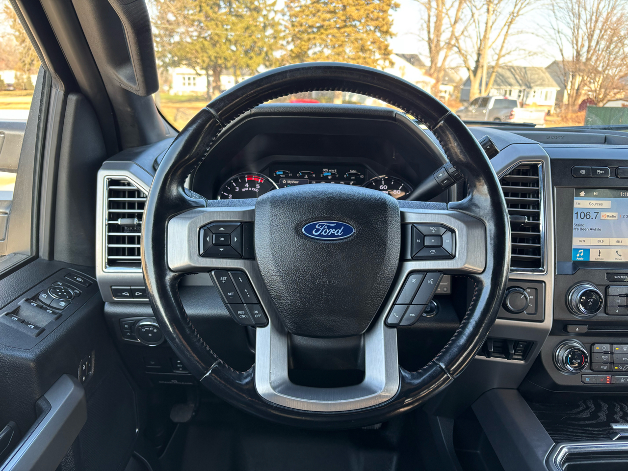 Ford Super Duty F-250 SRW Platinum 4WD Crew Cab 8' Box 2018