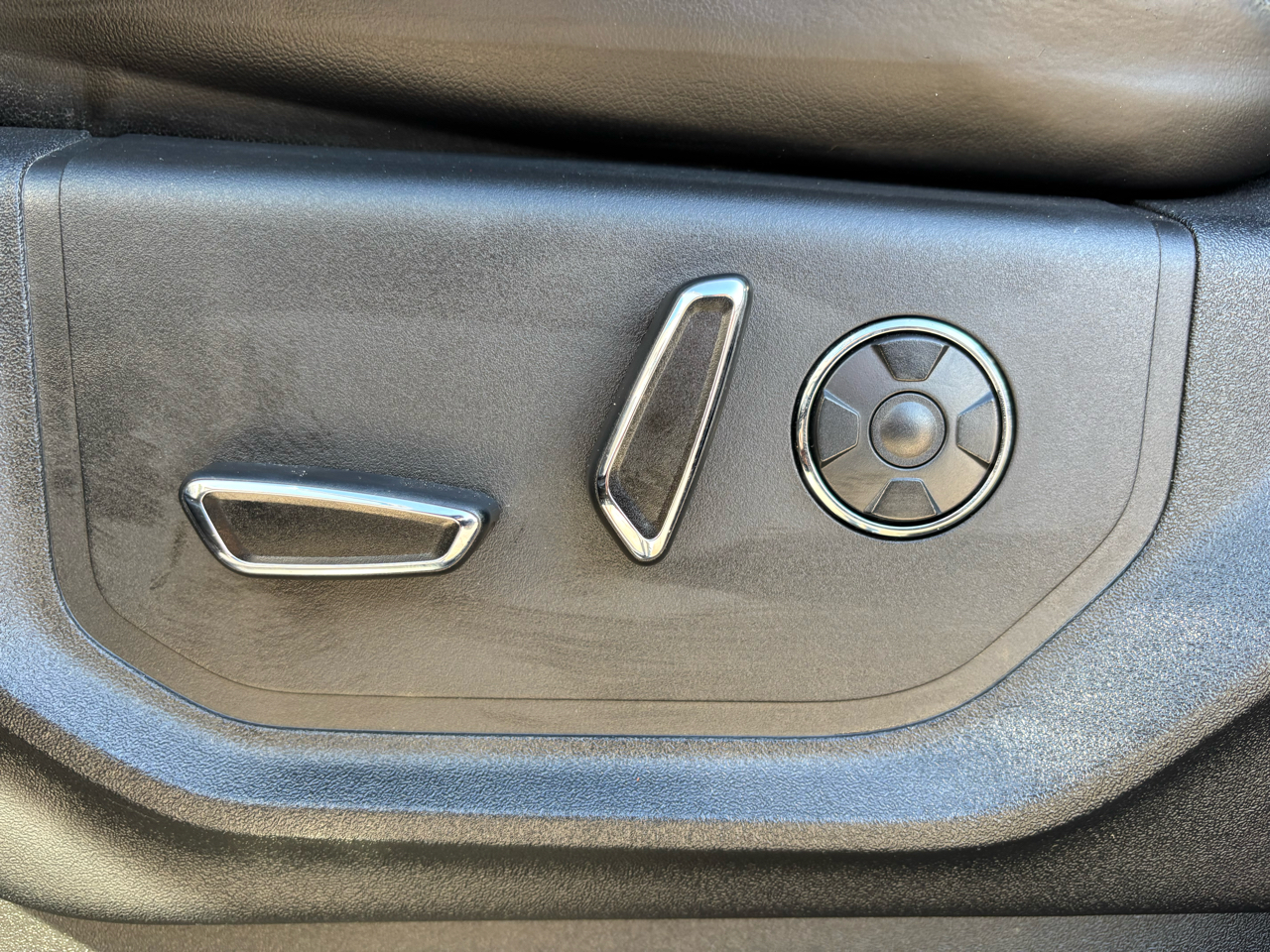 Ford Super Duty F-250 SRW Platinum 4WD Crew Cab 8' Box 2018