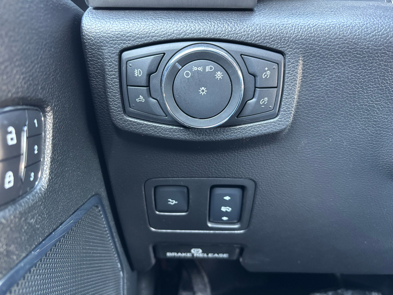 Ford Super Duty F-250 SRW Platinum 4WD Crew Cab 8' Box 2018