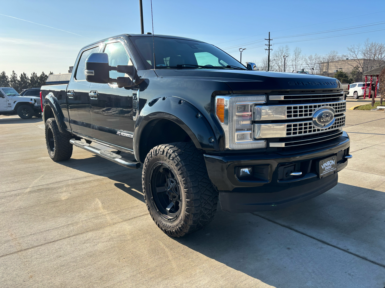 Ford Super Duty F-250 SRW Platinum 4WD Crew Cab 8' Box 2018