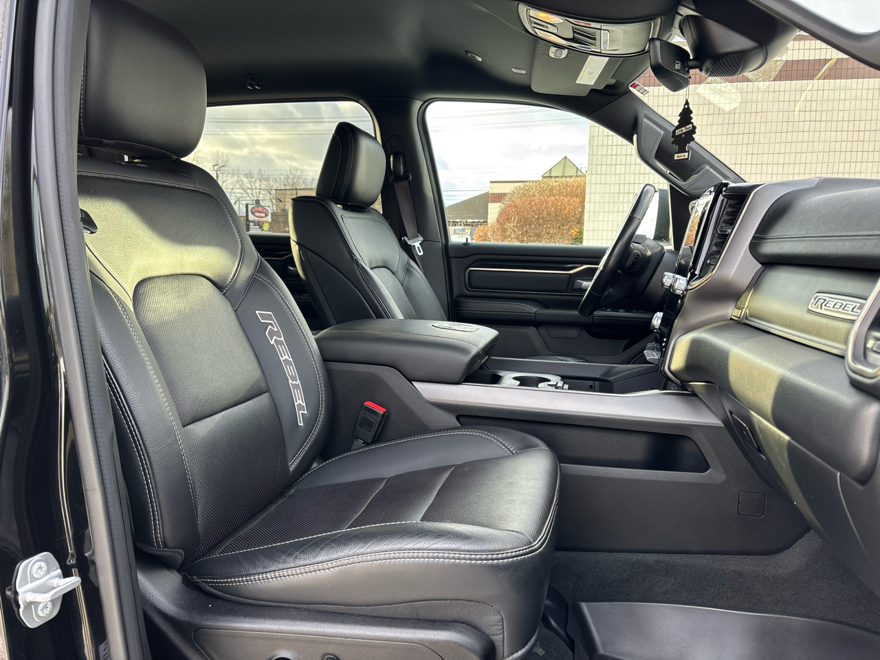 RAM 1500 Rebel 4x4 Crew Cab 5'7" Box 2022