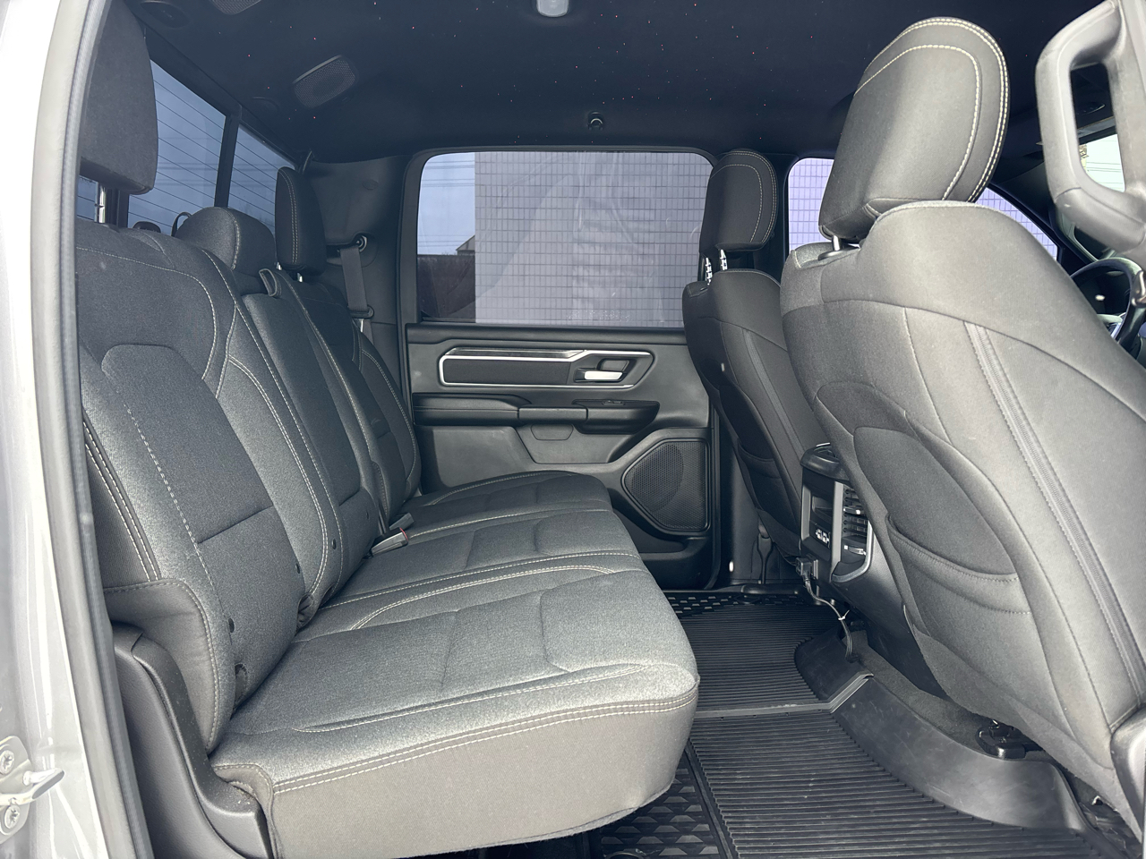 RAM 1500 Big Horn/Lone Star 4x4 Crew Cab 6'4" Box 2019