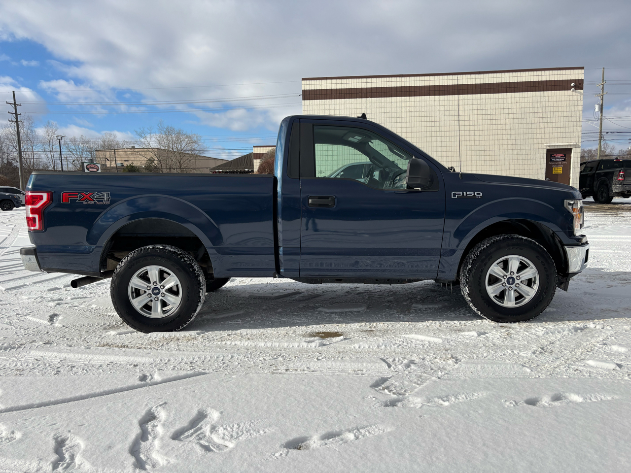Ford F-150 XL 4WD Reg Cab 8' Box 2020