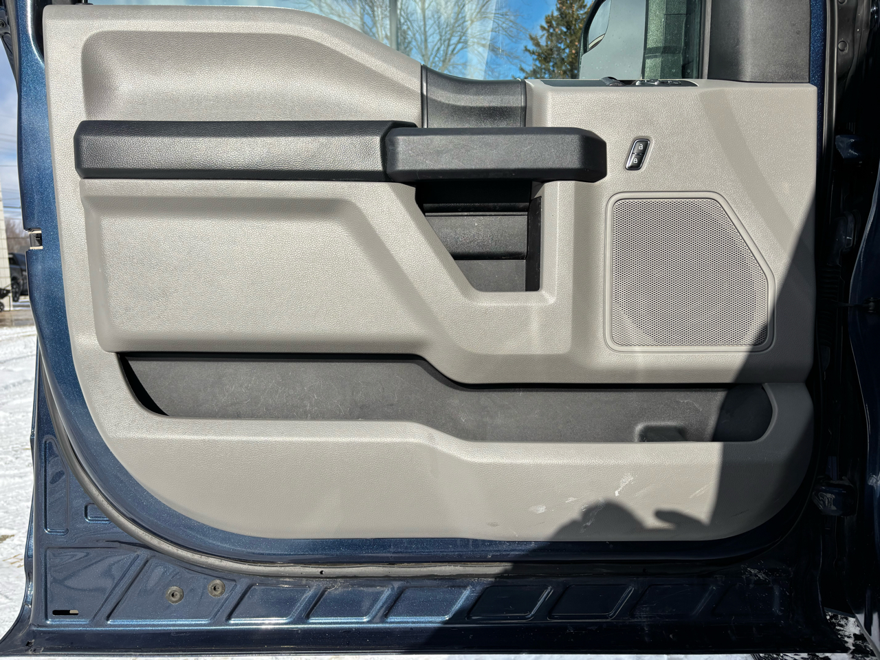 Ford F-150 XL 4WD Reg Cab 8' Box 2020