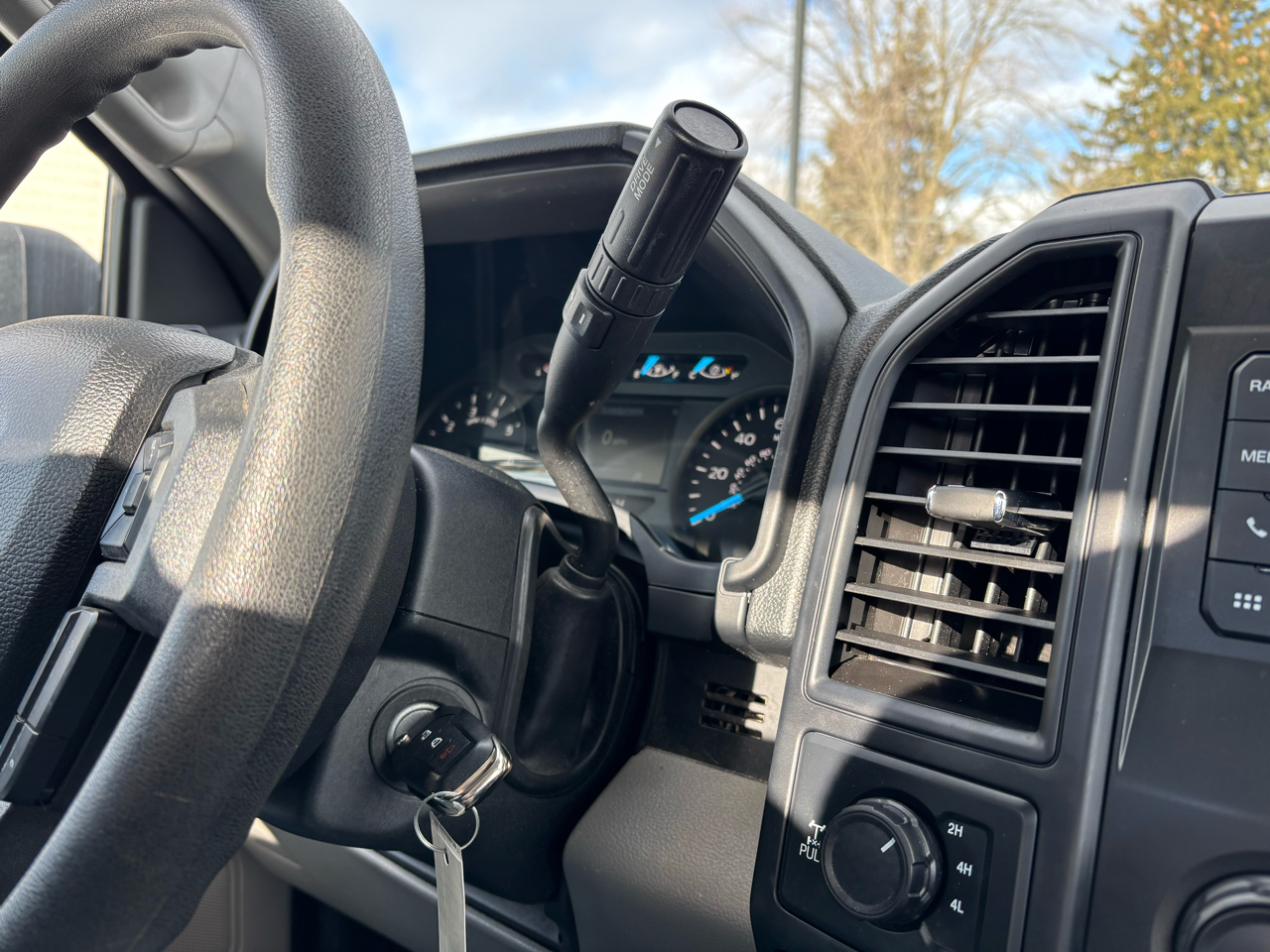 Ford F-150 XL 4WD Reg Cab 8' Box 2020