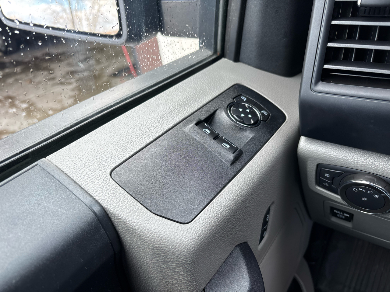 Ford F-150 XL 4WD Reg Cab 8' Box 2020