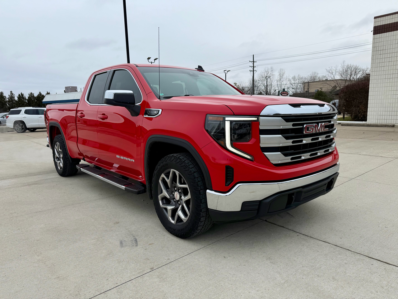 GMC Sierra 1500 4WD Double Cab 147" SLE 2022
