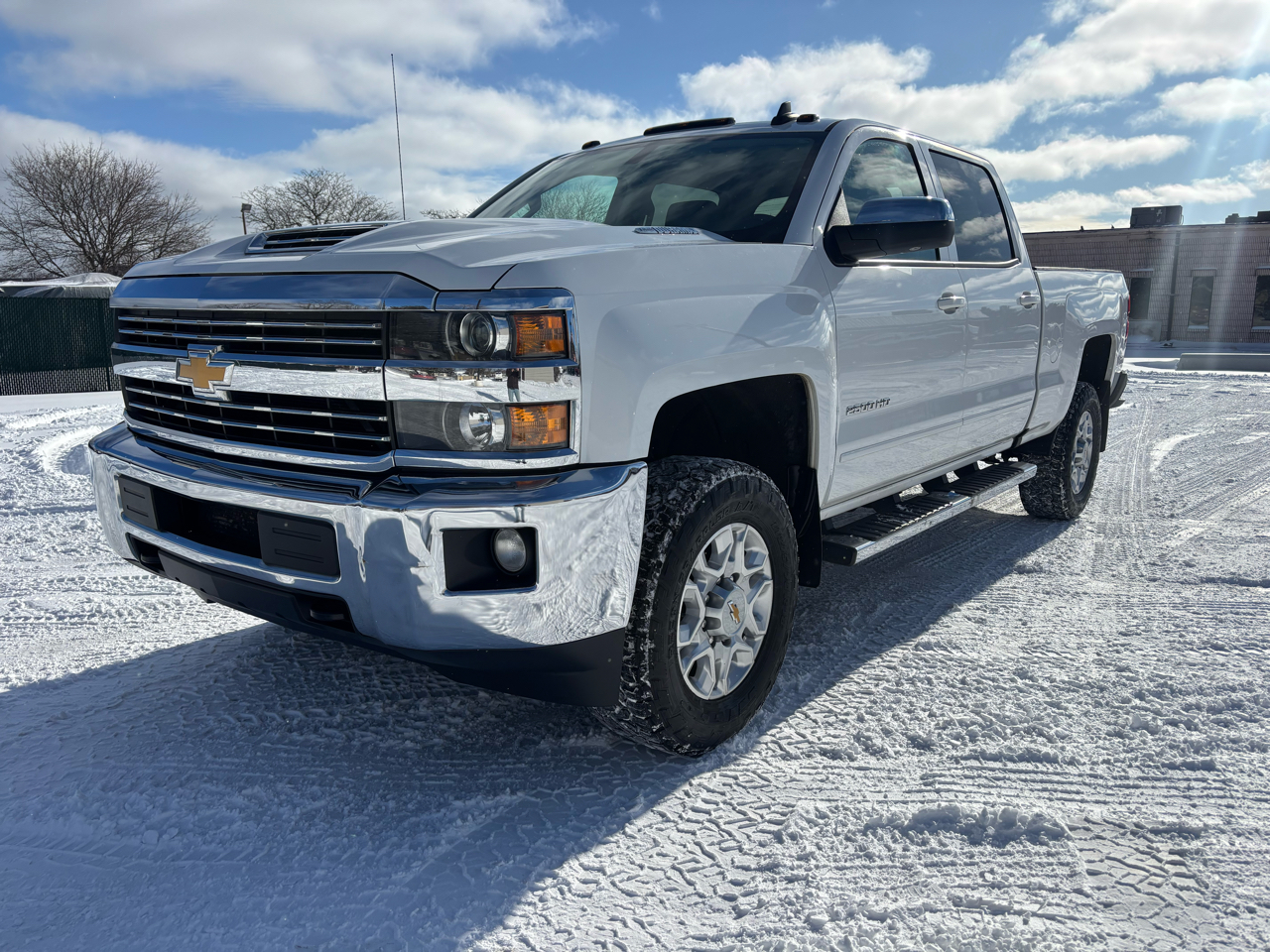 Chevrolet Silverado 2500HD 4WD Crew Cab 153.7" LT 2018