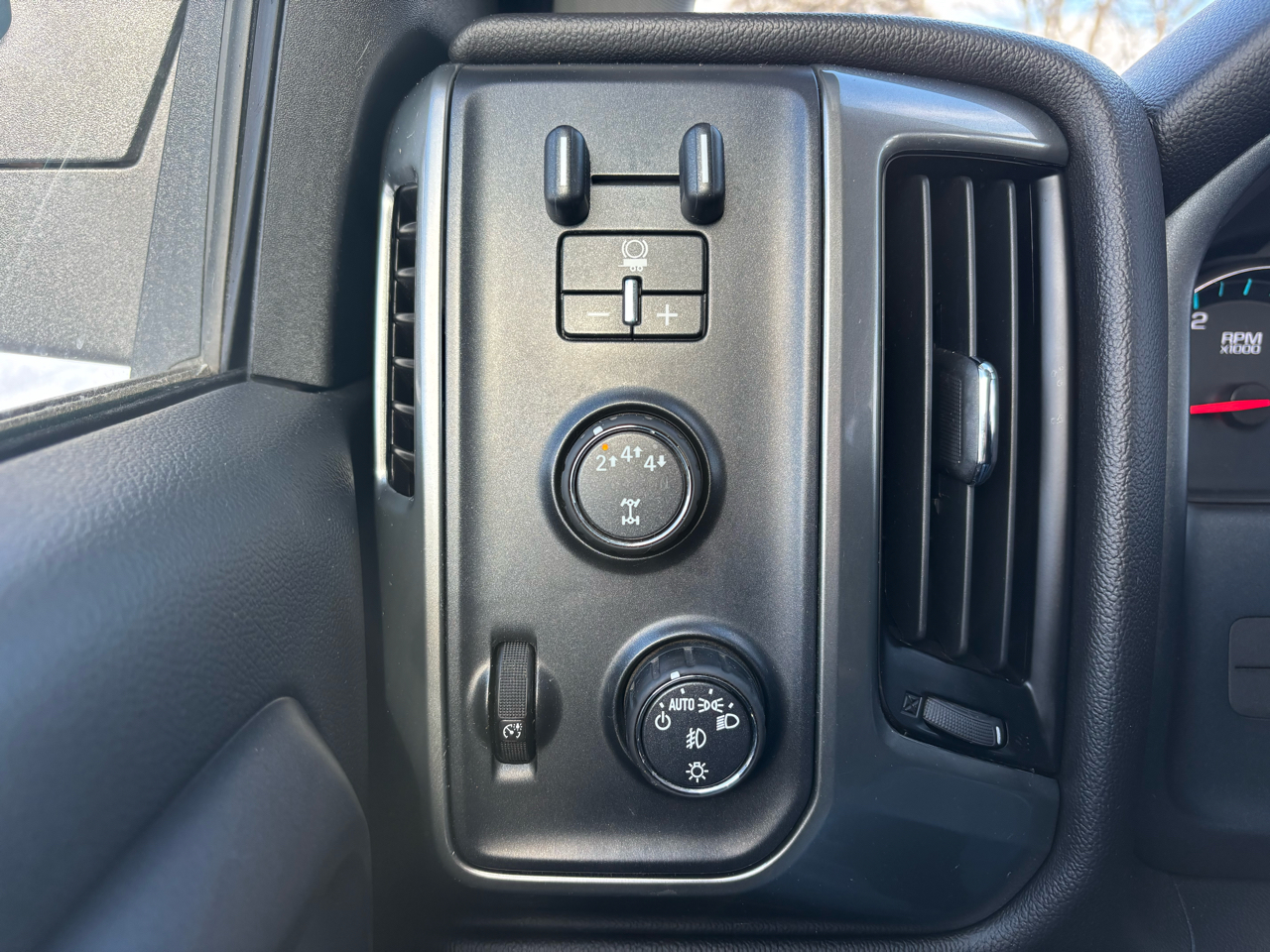 Chevrolet Silverado 2500HD 4WD Crew Cab 153.7" LT 2018