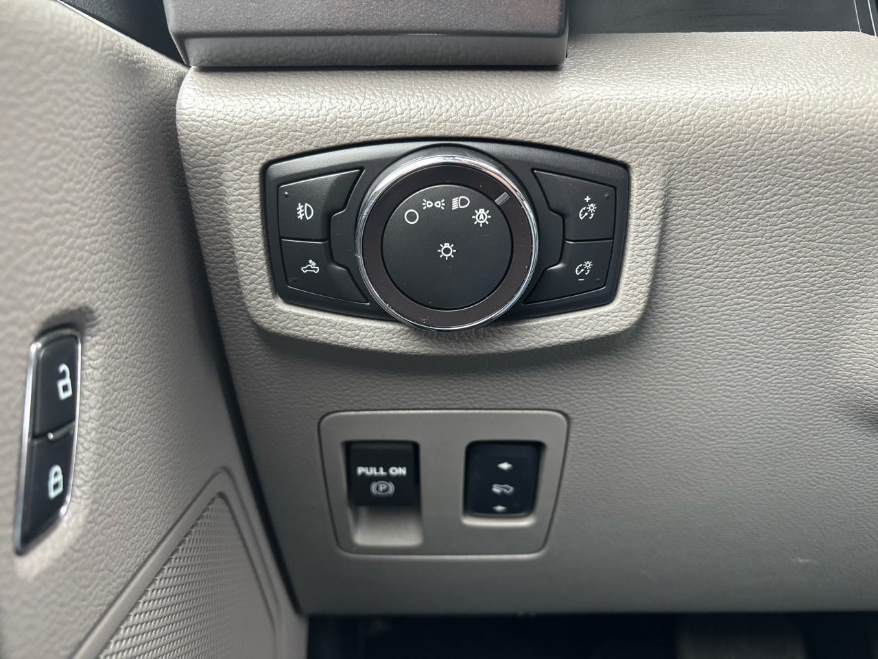 Ford F-150 XLT 4WD SuperCrew 5.5' Box 2018