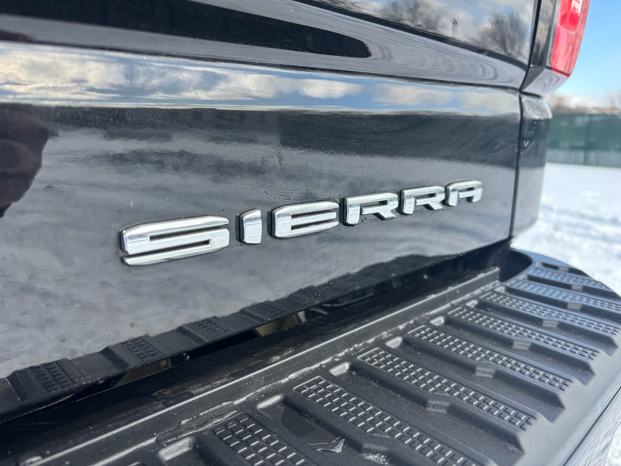 GMC Sierra 1500 4WD Crew Cab 147" Denali 2020