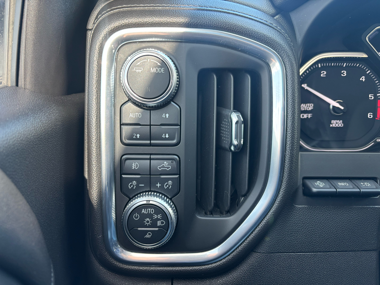 GMC Sierra 1500 4WD Crew Cab 147" Denali 2020