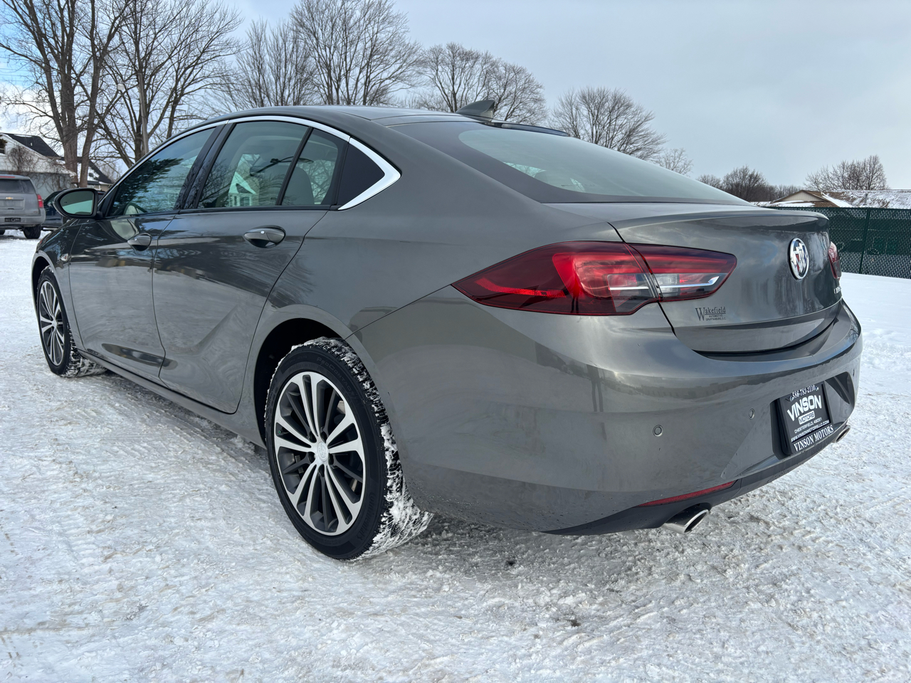 Buick Regal Sportback 4dr Sdn Essence FWD 2019