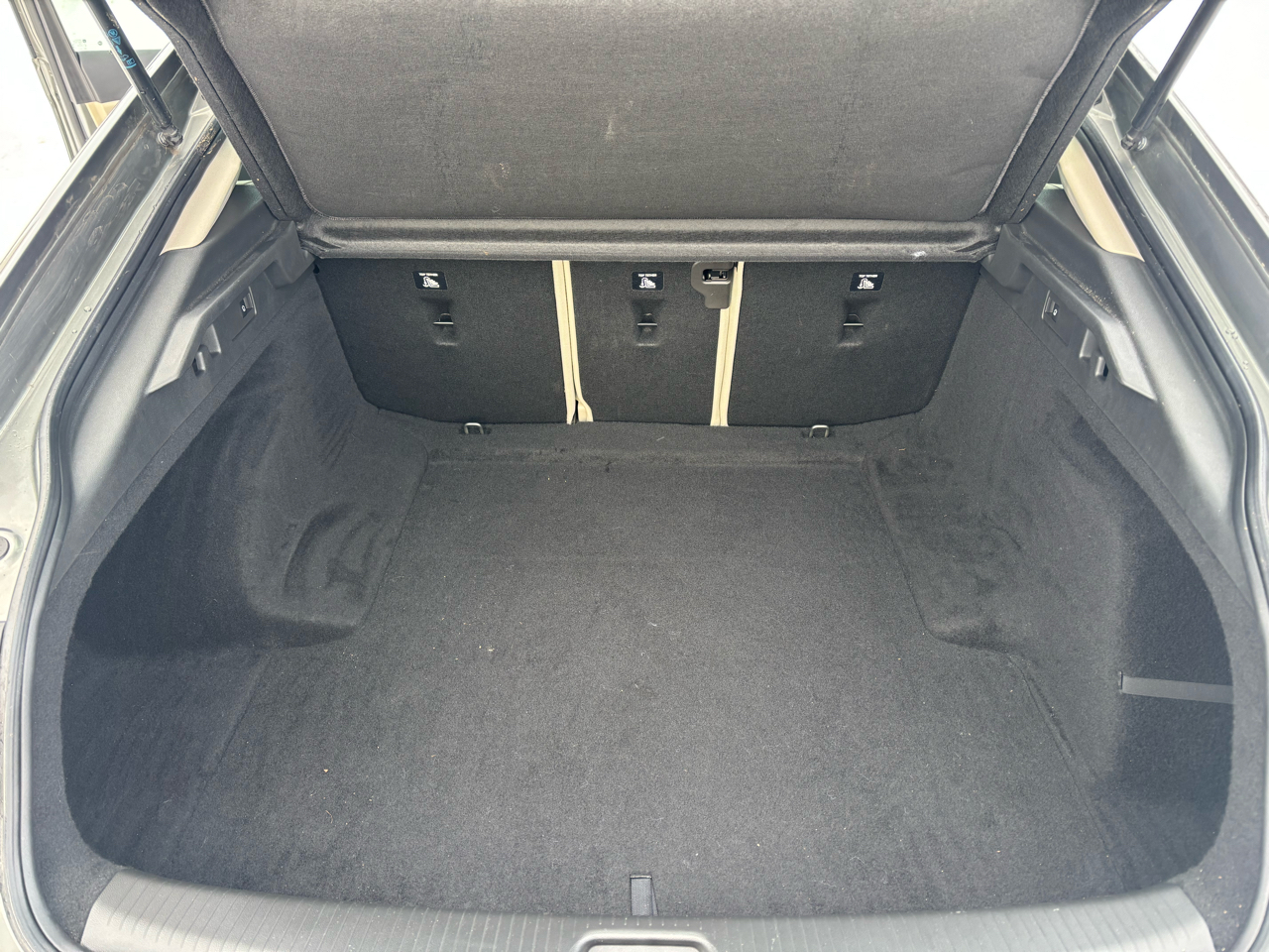 Buick Regal Sportback 4dr Sdn Essence FWD 2019