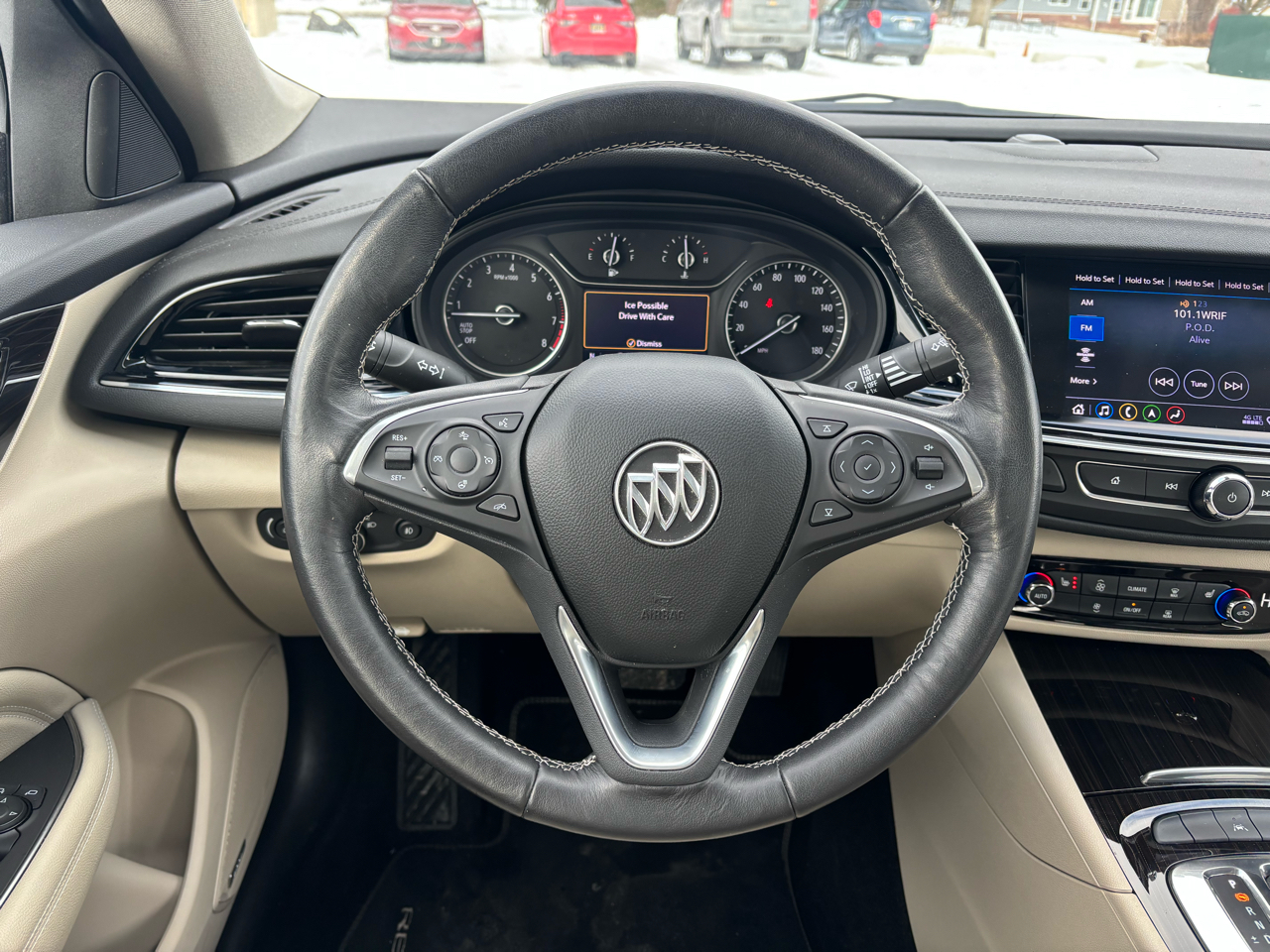 Buick Regal Sportback 4dr Sdn Essence FWD 2019