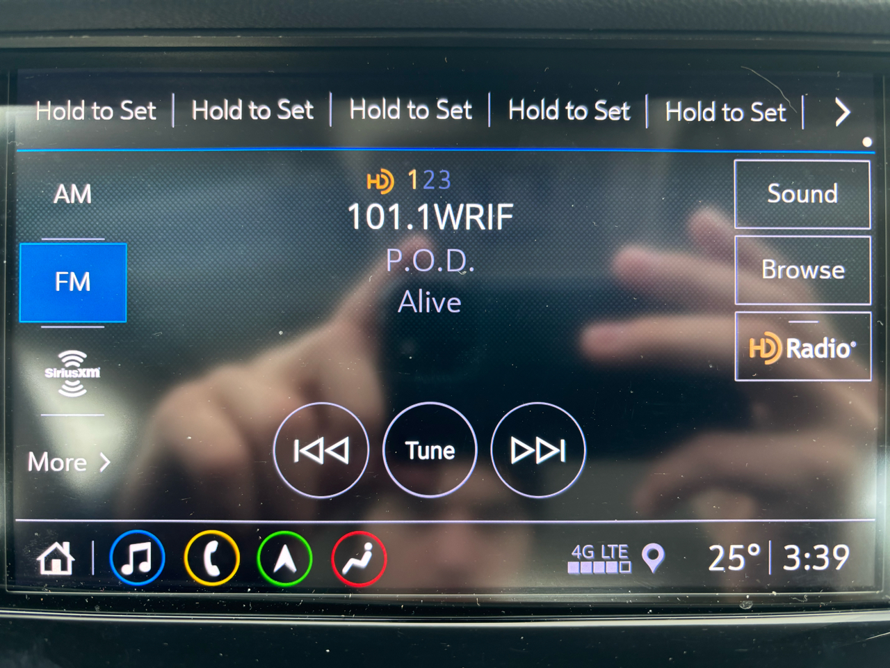 Buick Regal Sportback 4dr Sdn Essence FWD 2019