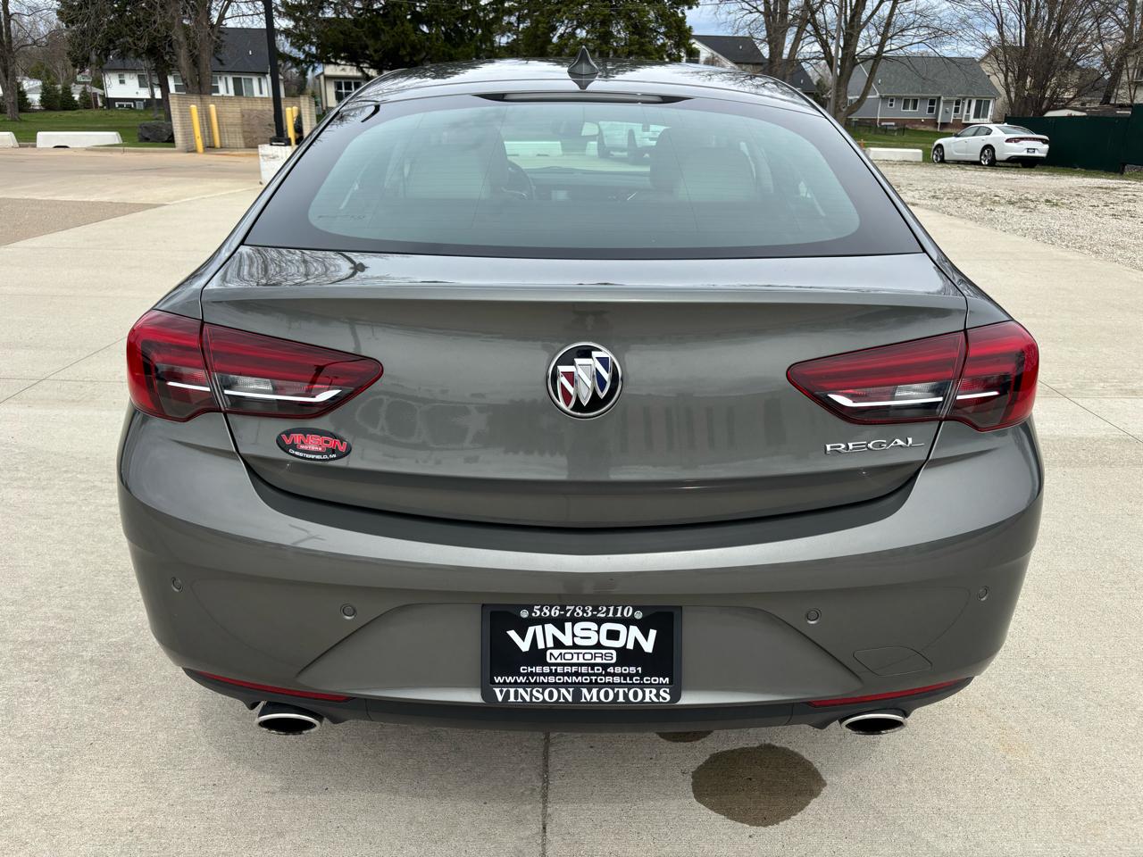 Buick Regal Sportback 4dr Sdn Essence FWD 2019