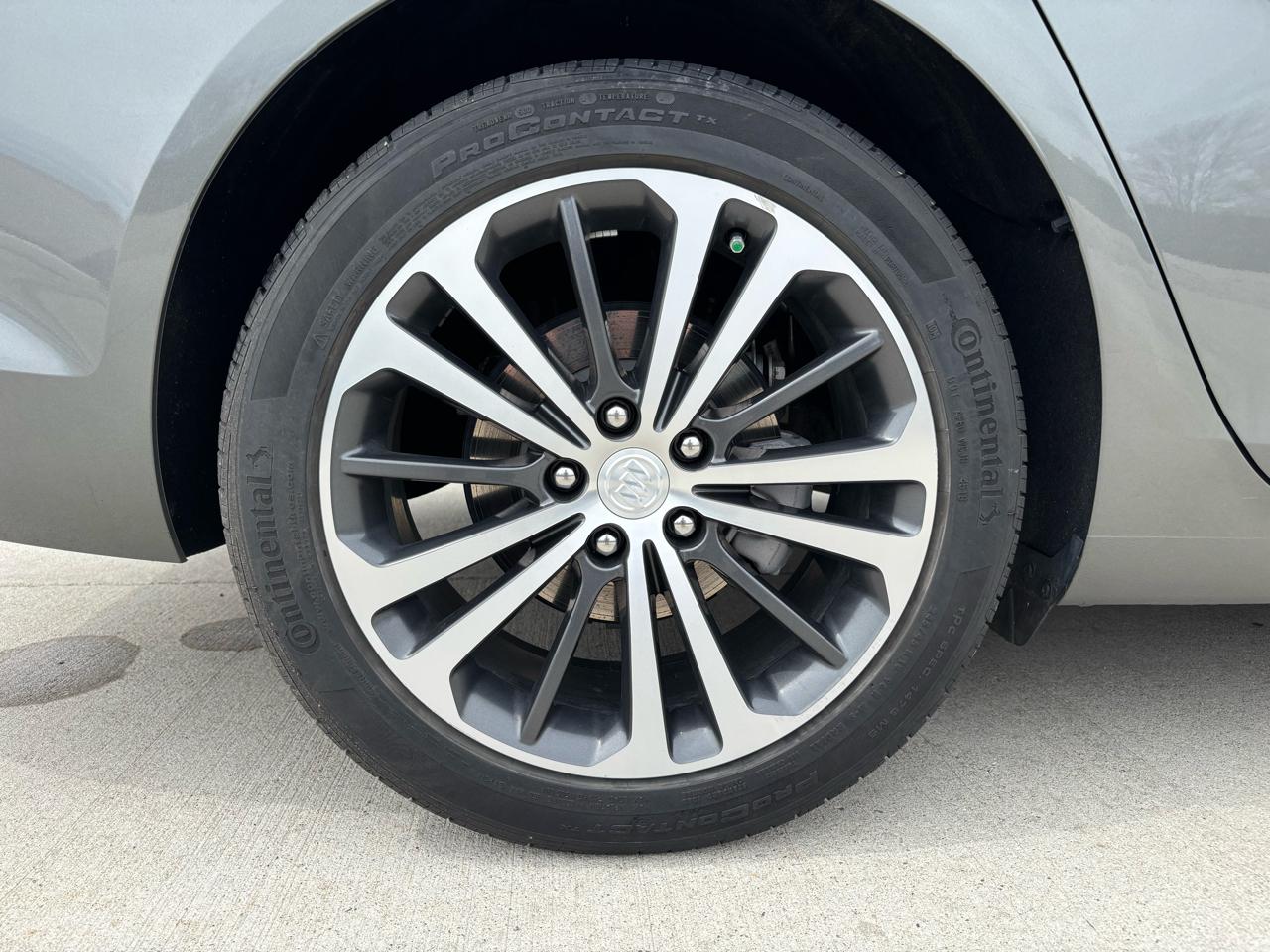 Buick Regal Sportback 4dr Sdn Essence FWD 2019