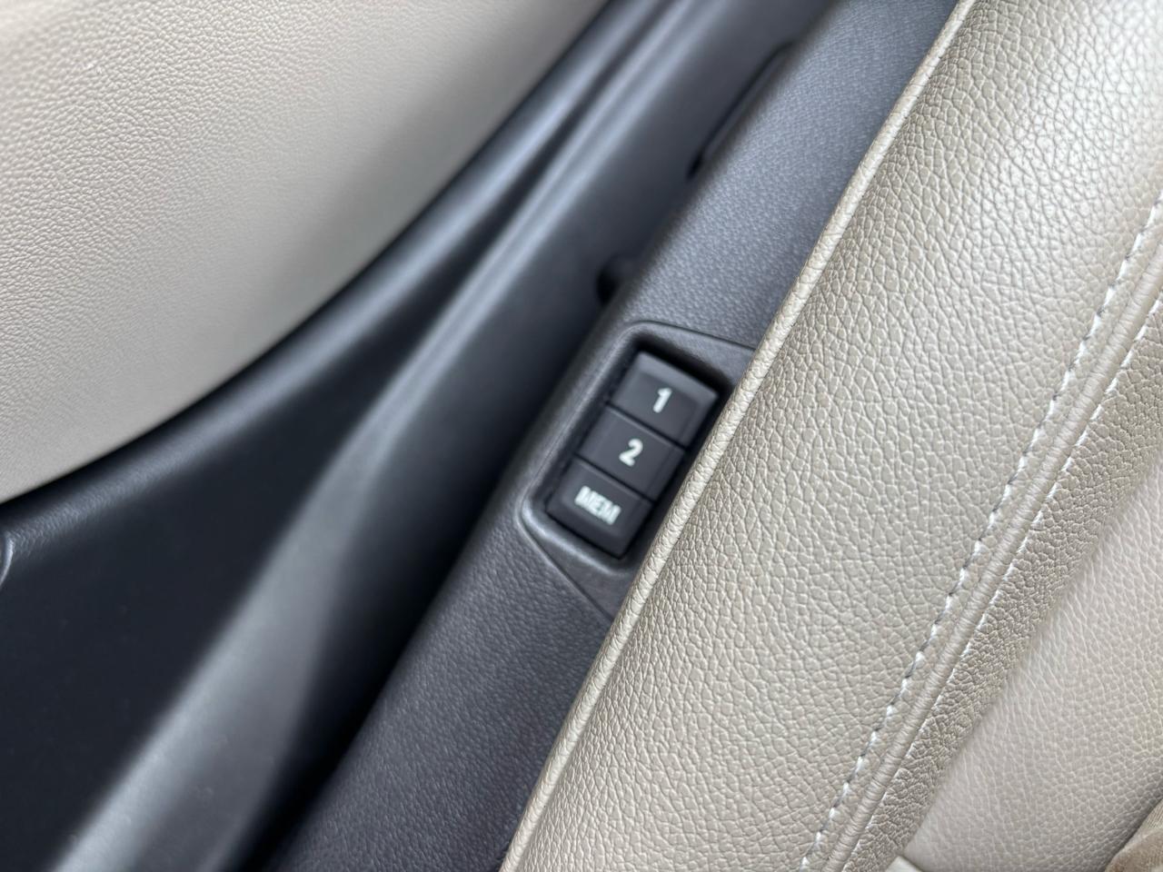 Buick Regal Sportback 4dr Sdn Essence FWD 2019