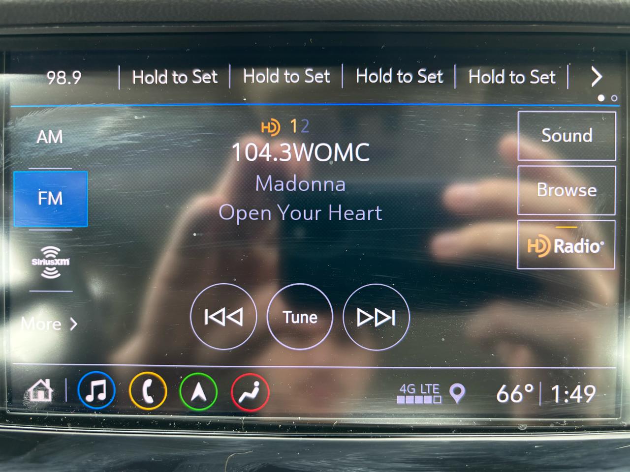 Buick Regal Sportback 4dr Sdn Essence FWD 2019