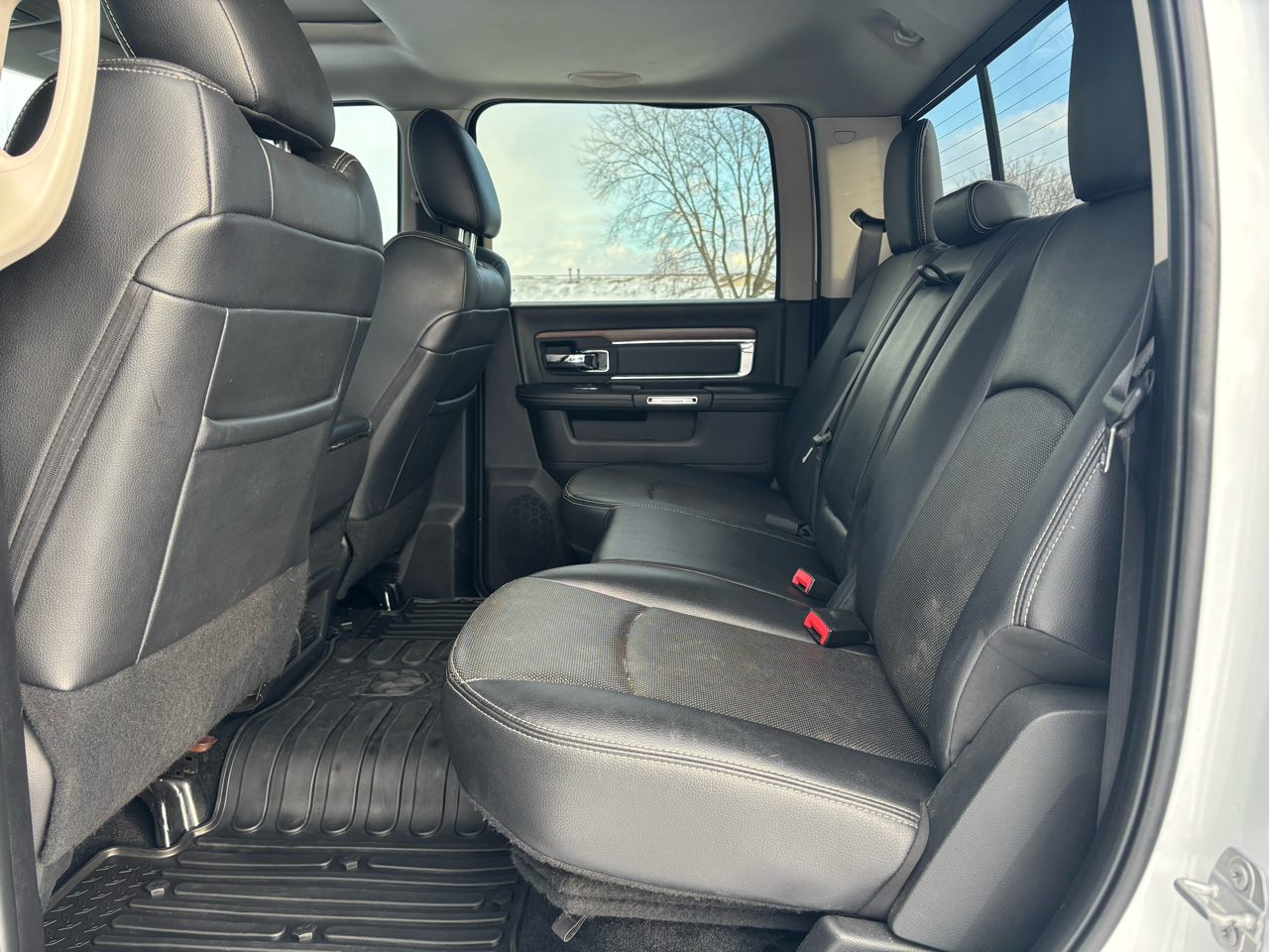RAM 2500 Laramie 4x4 Crew Cab 6'4" Box 2017