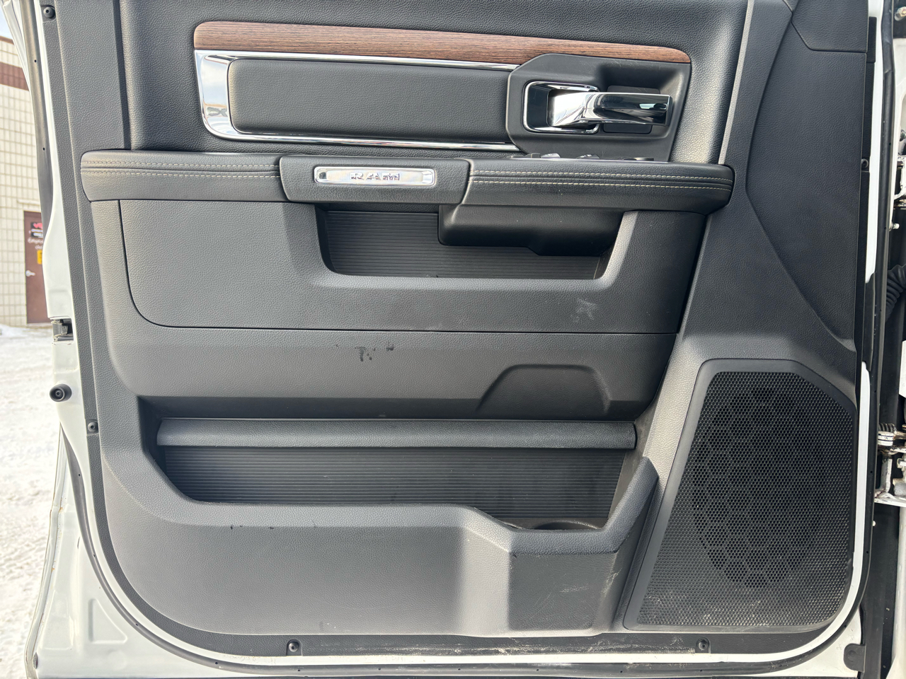 RAM 2500 Laramie 4x4 Crew Cab 6'4" Box 2017