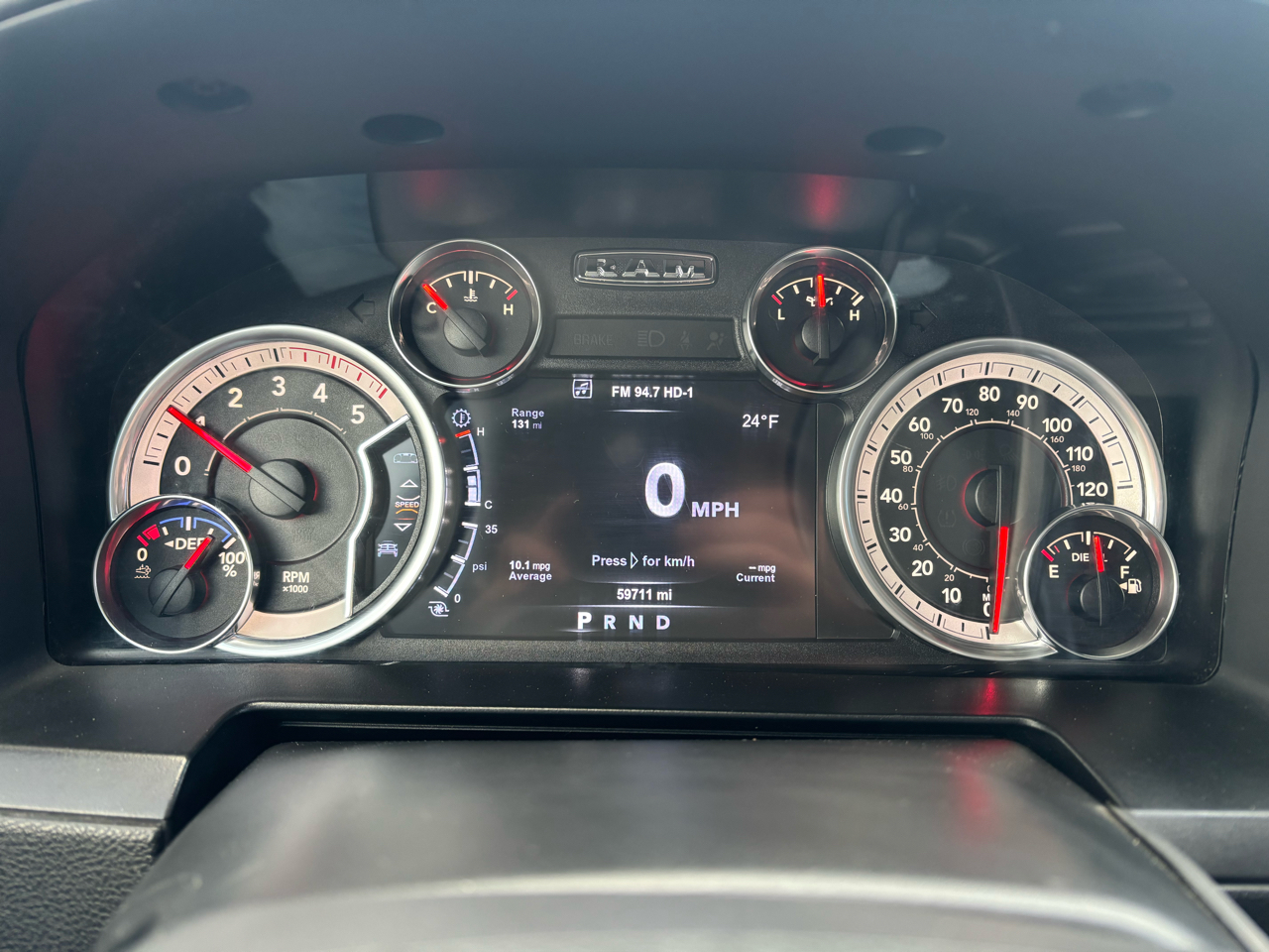 RAM 2500 Laramie 4x4 Crew Cab 6'4" Box 2017