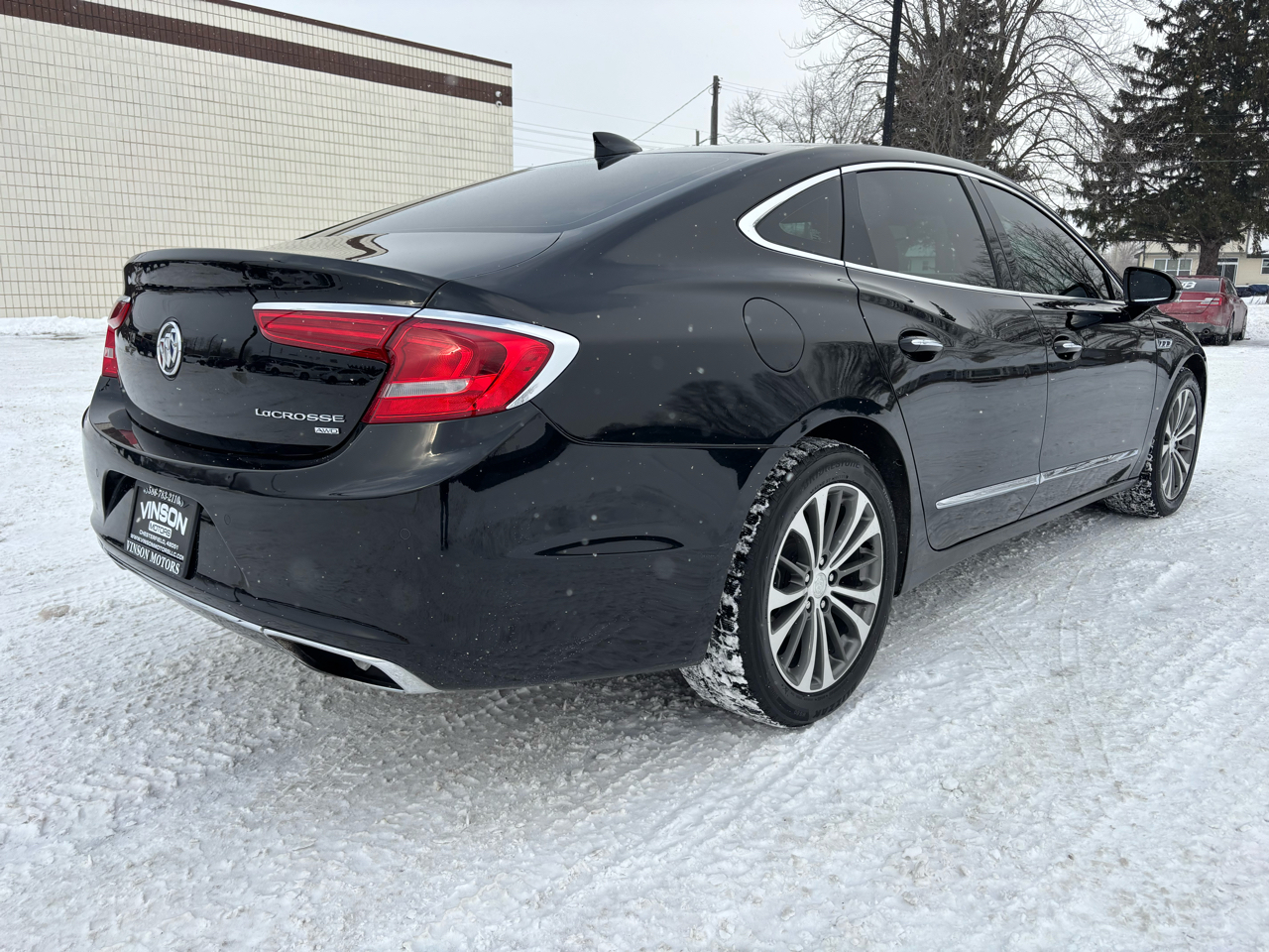 Buick LaCrosse 4dr Sdn Essence AWD 2019